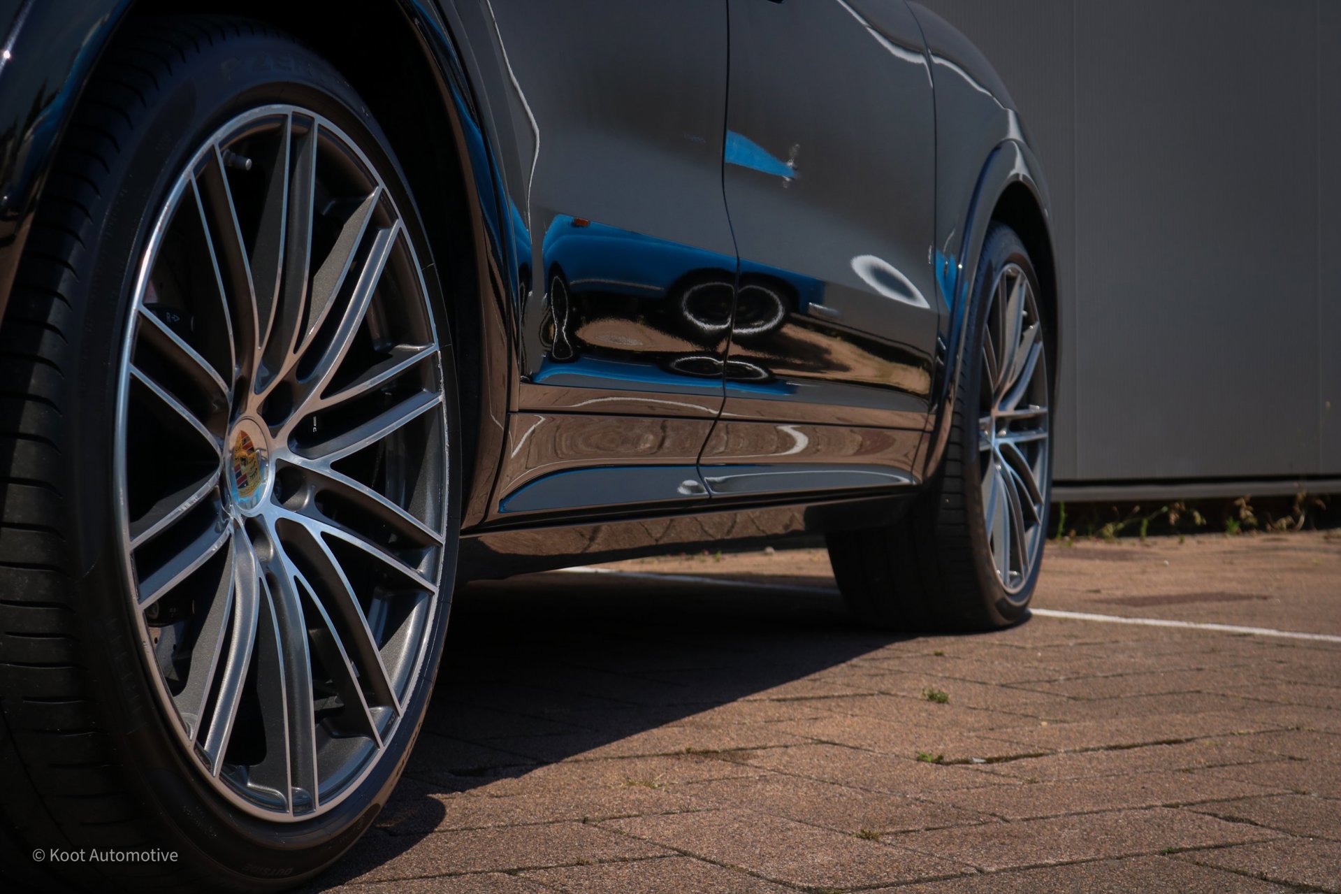 Foto van Porsche Cayenne Turbo S E-hybrid