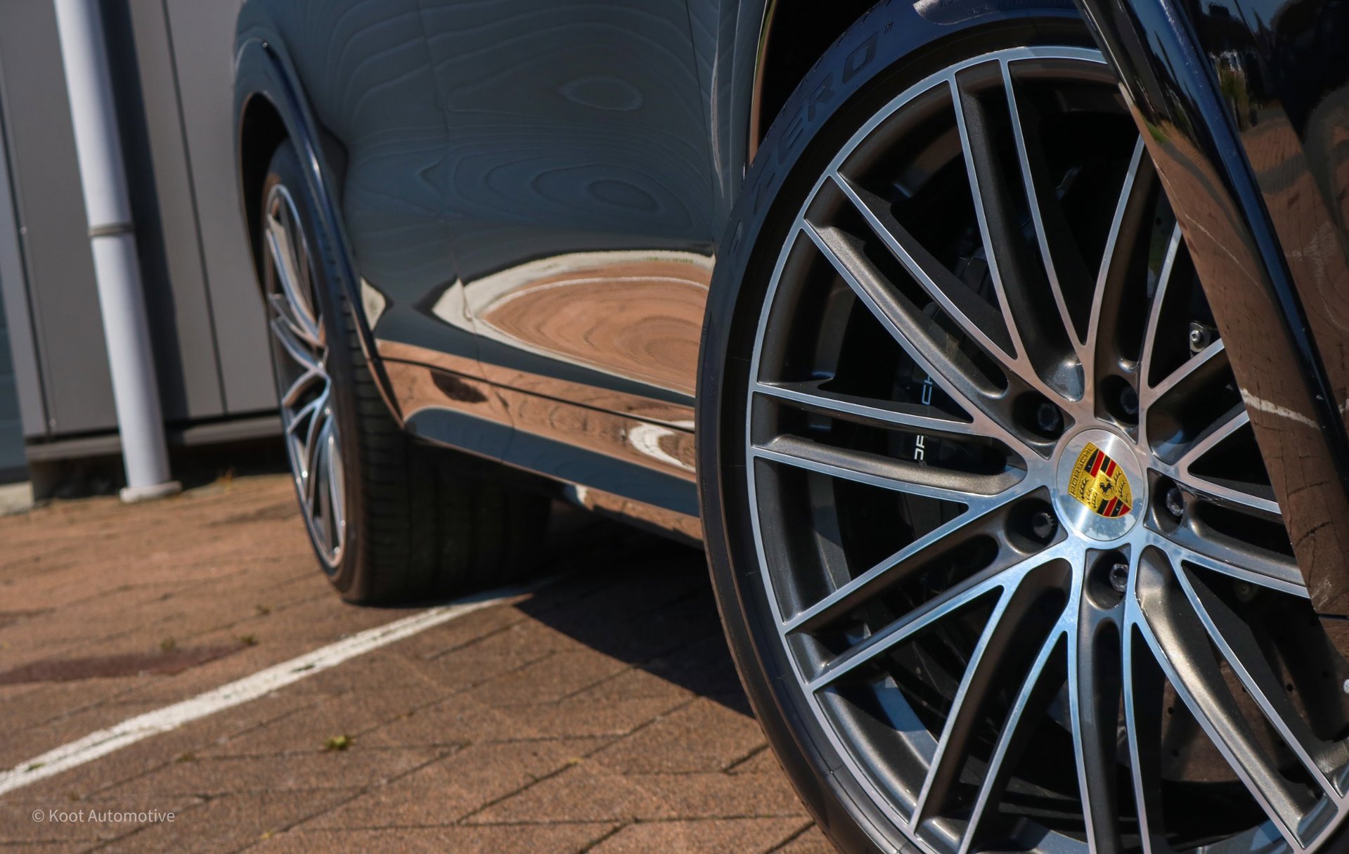 Foto van Porsche Cayenne Turbo S E-hybrid