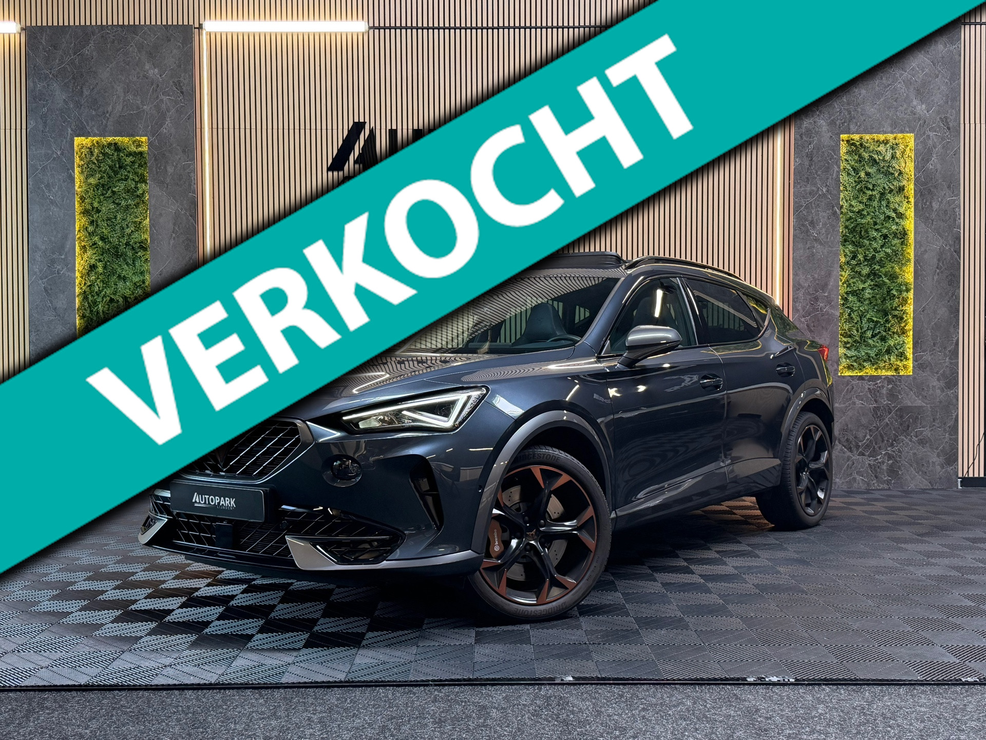 Cupra Formentor 2.0 TSI 4DRIVE|310PK|PANORAMADAK|BEATSBYDRE|MEMORYSEAT|KEYLESS|CARPLAY|DEALER ONDERHOUD|SFEERVERLICHT|DASHCAM|VOL! 2021 - voorkant