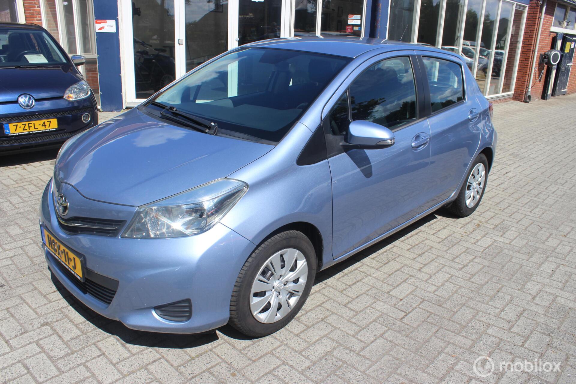 Toyota Yaris 1.3 VVT-i Aspiration 2012 - voorkant