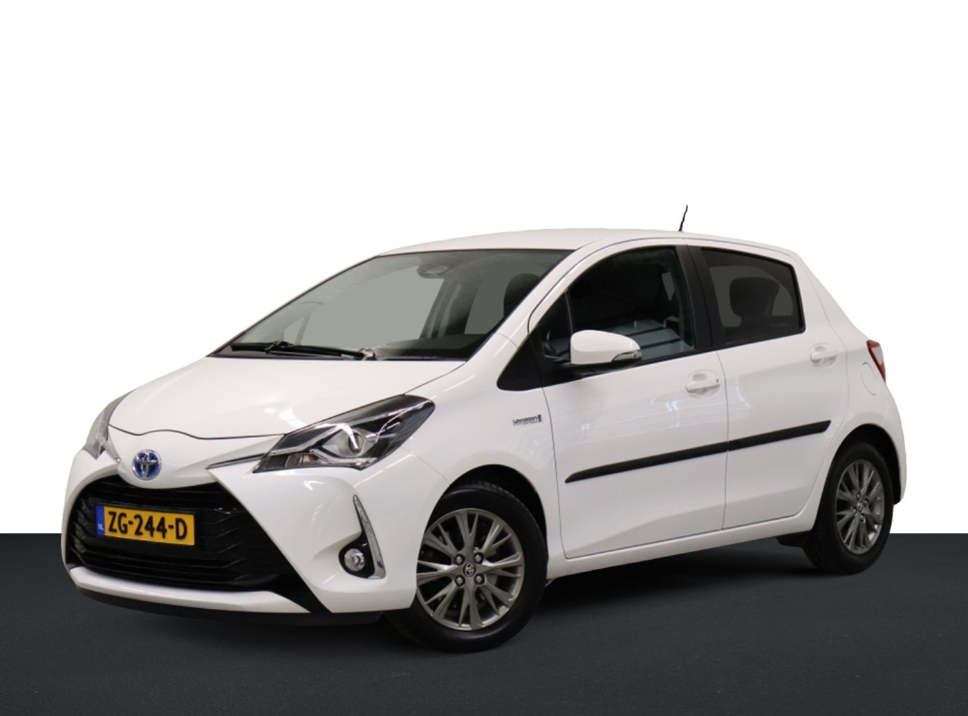 Toyota Toyota Yaris Hybrid 1.5 Hybrid Dynamic| Camera| Cruise| Climate 2019 - voorkant