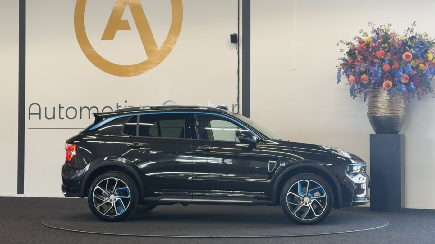 Foto van Lynk&co LYNK & Co 01