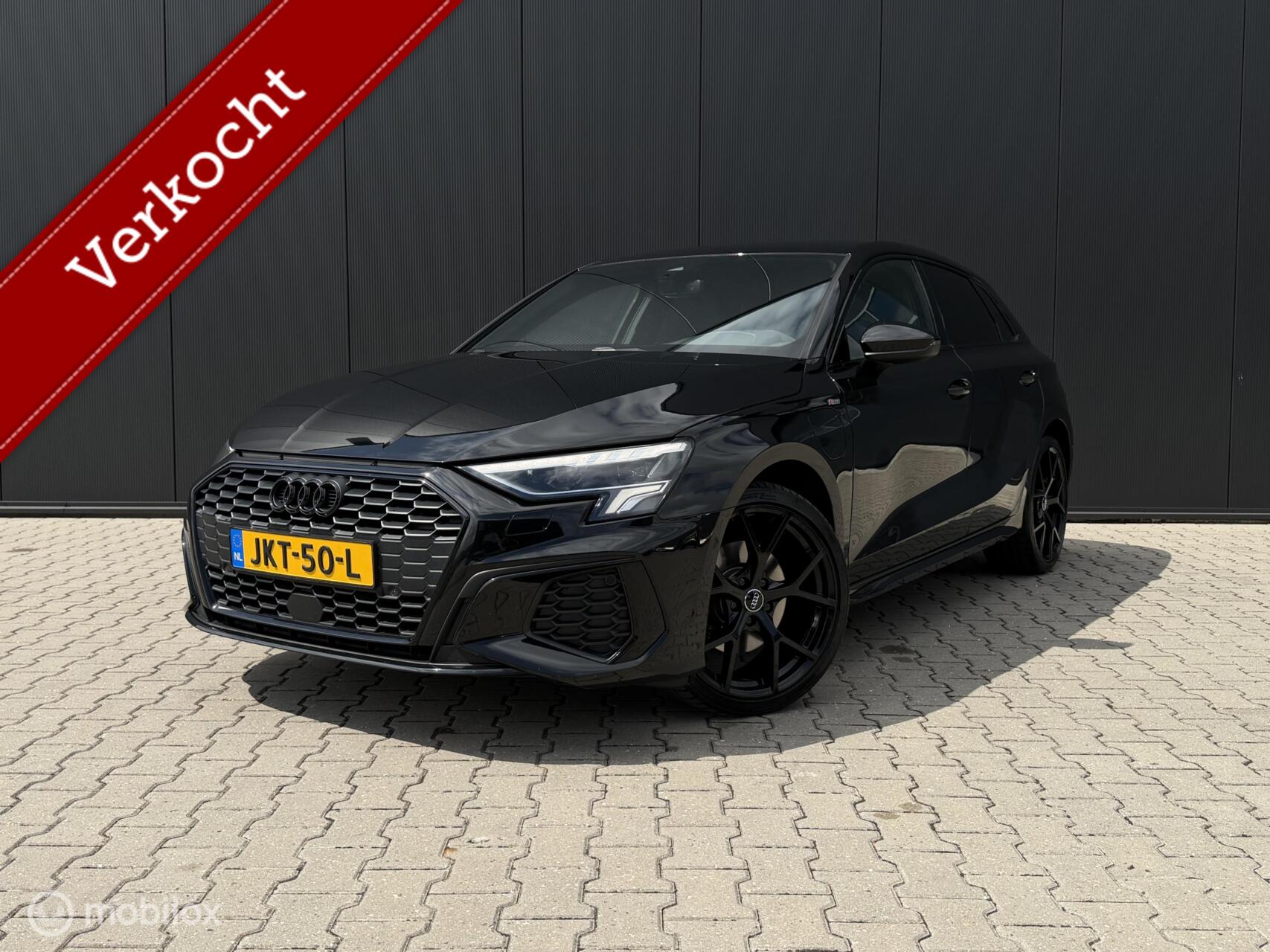 Audi A3 40 TFSIe 40 TFSI e PHEV/RS/ACC/Ambient/Alcantara/CarPlay 2021 - voorkant