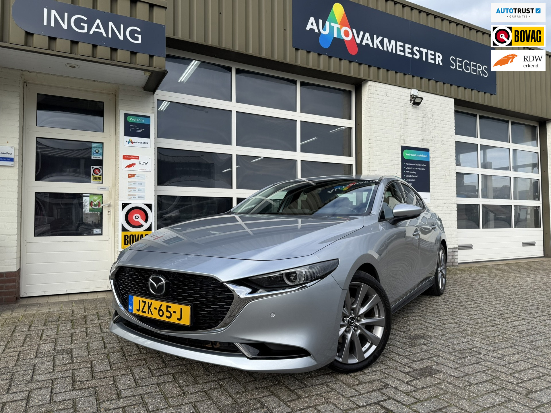 Mazda Mazda3 2.0 e-SkyActiv-G M Hybrid 122 Luxury|Apple carplay| 2022 - voorkant