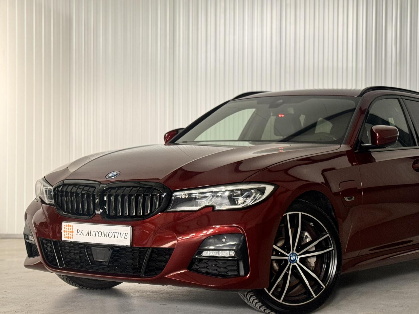 Foto van BMW 330e
