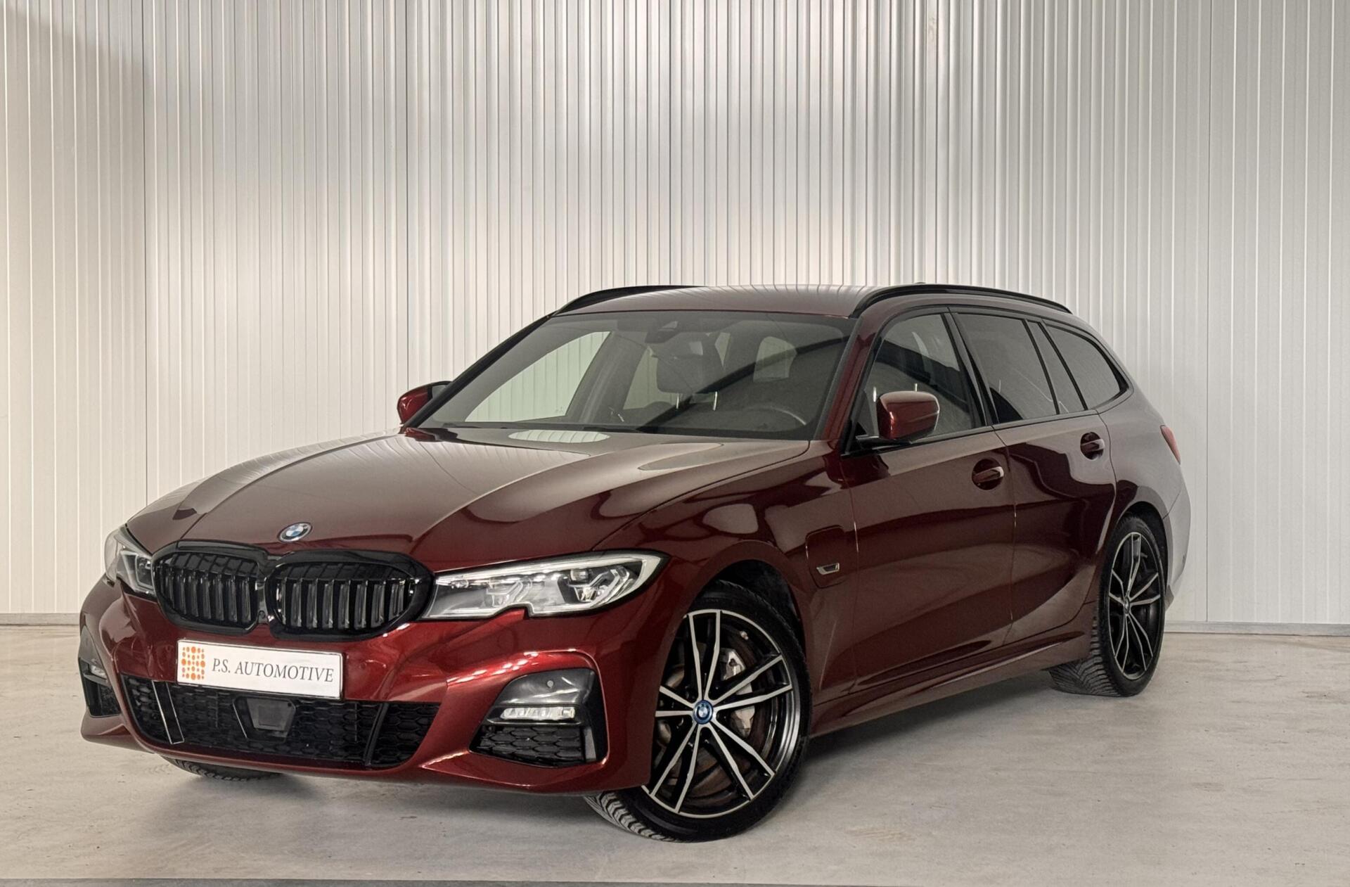 BMW 330e M Sport|HEADS UP|LANE ASSIST|LASER|CARPLAY|CAMERA 2021 - voorkant
