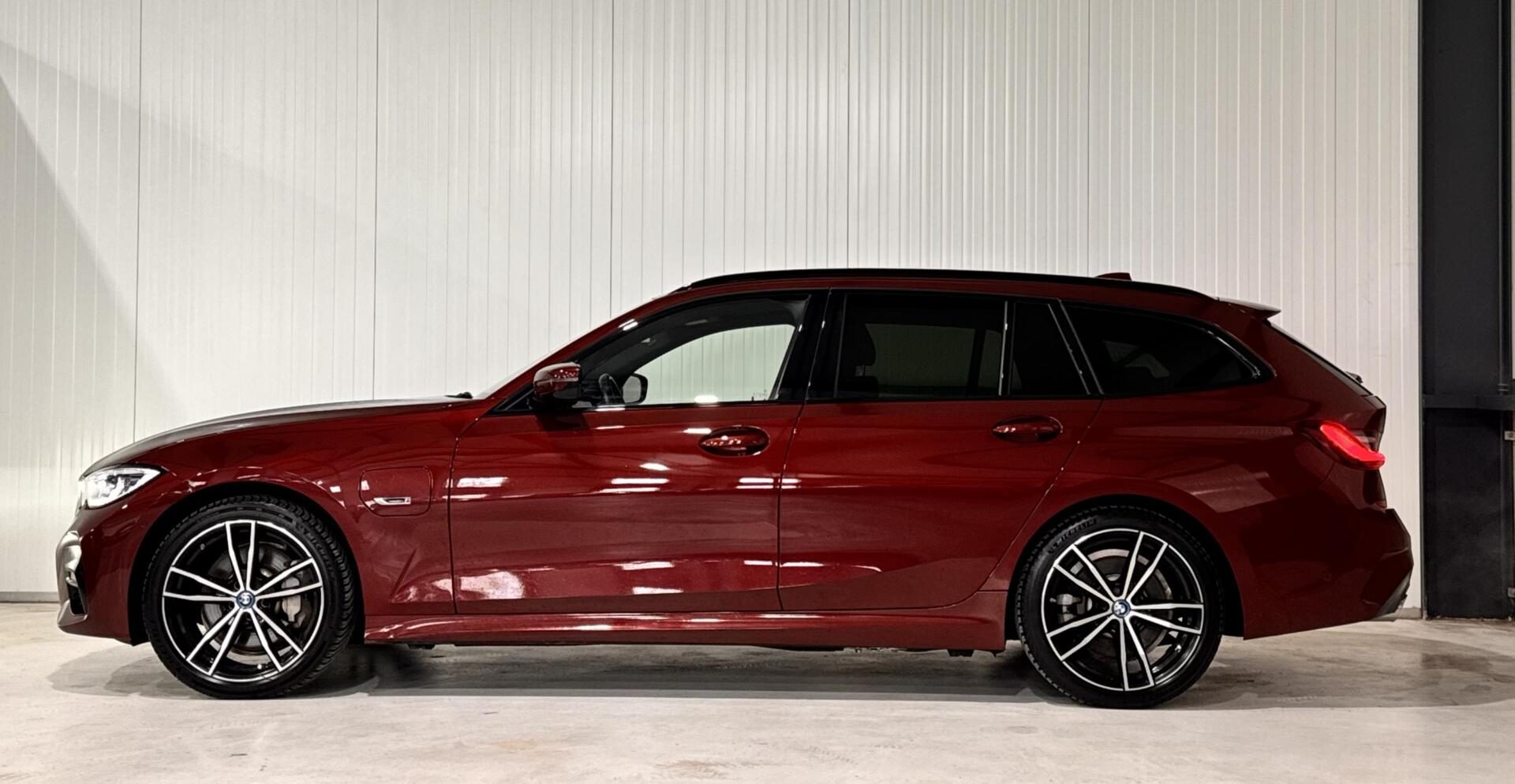 Foto van BMW 330e