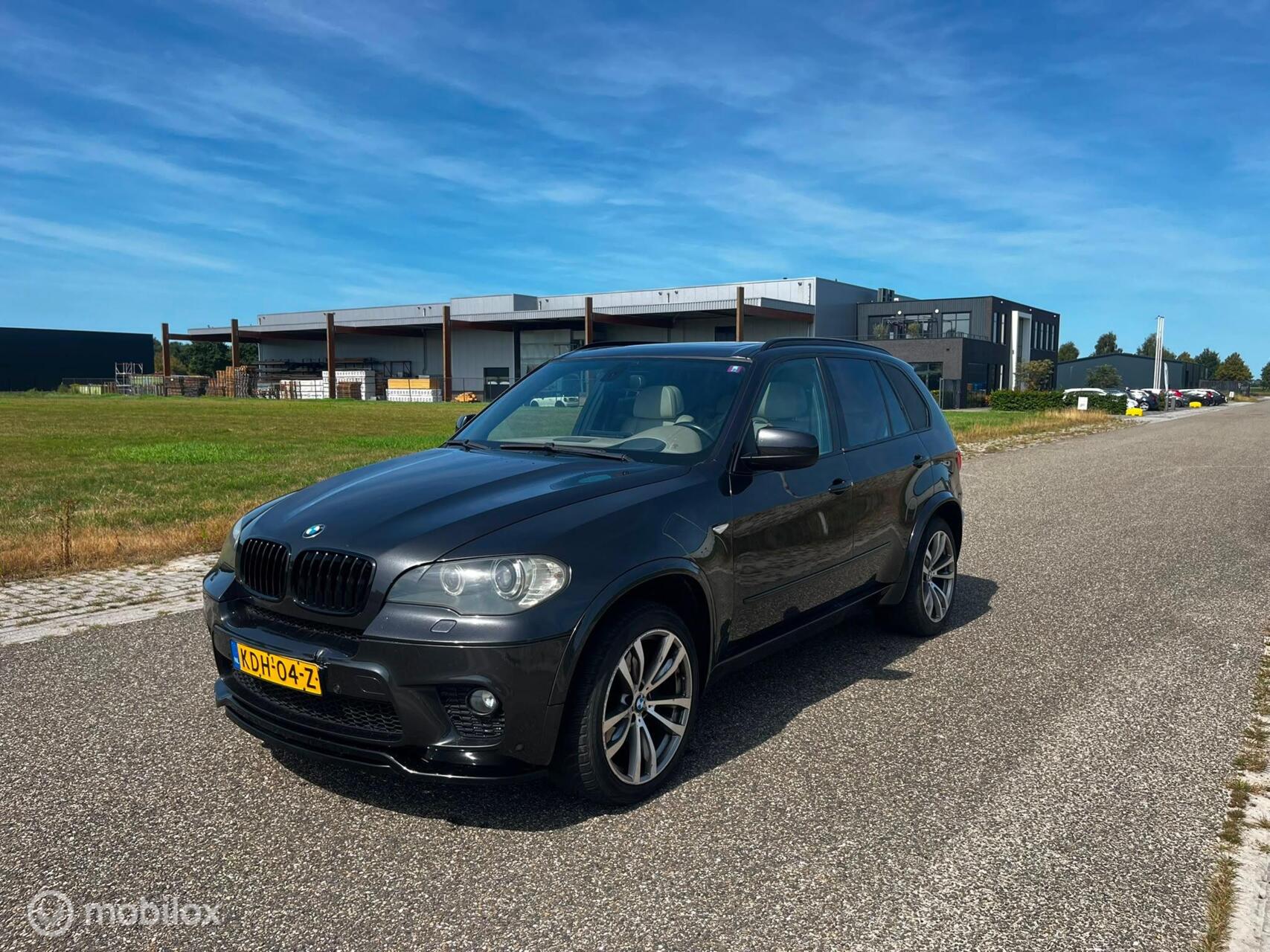 BMW X5 Xdrive35d xDrive 35d Leer / Pano / Apple CarPlay / M pakket 2009 - voorkant