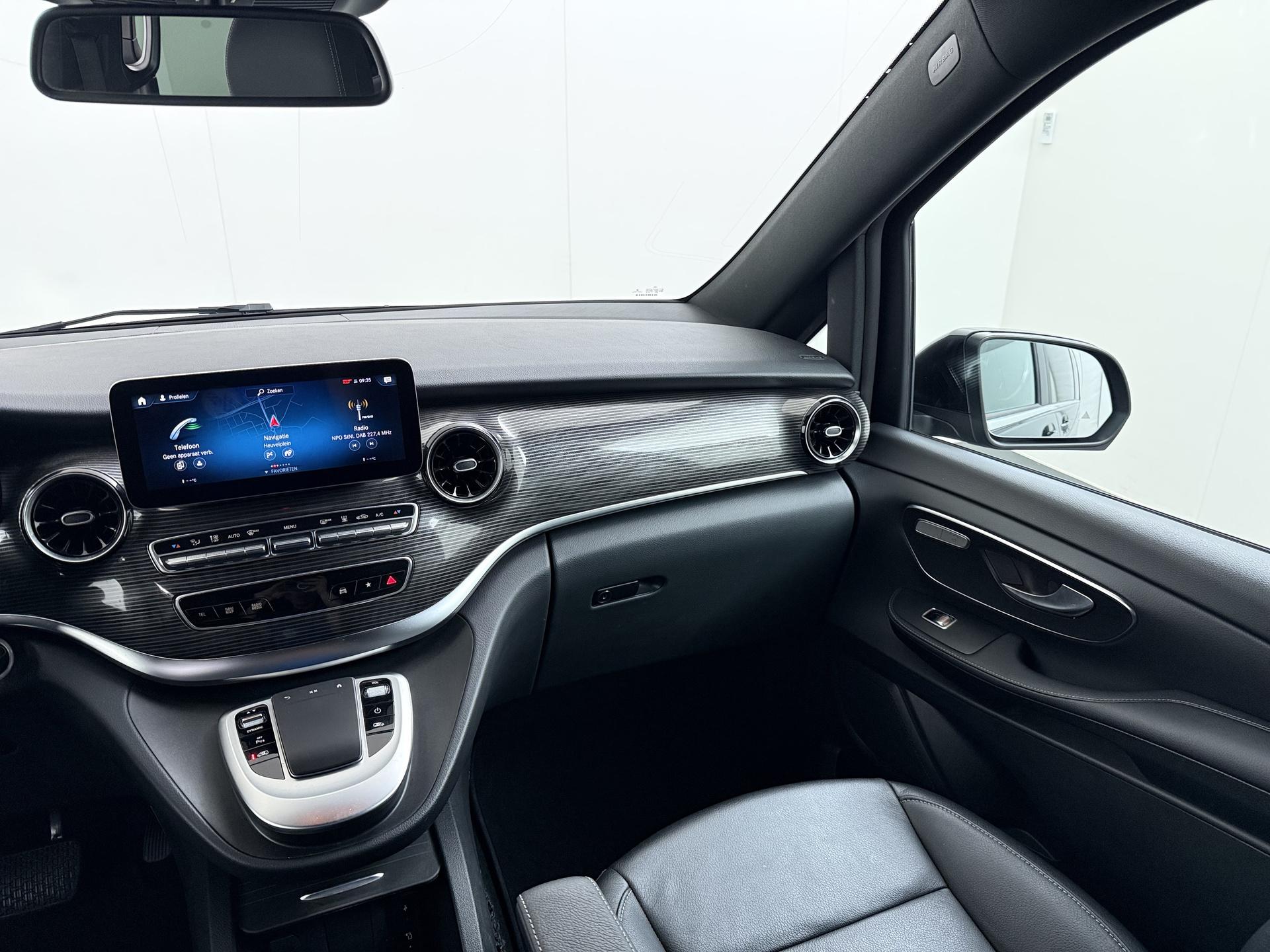 Foto van Mercedes-Benz Eqv