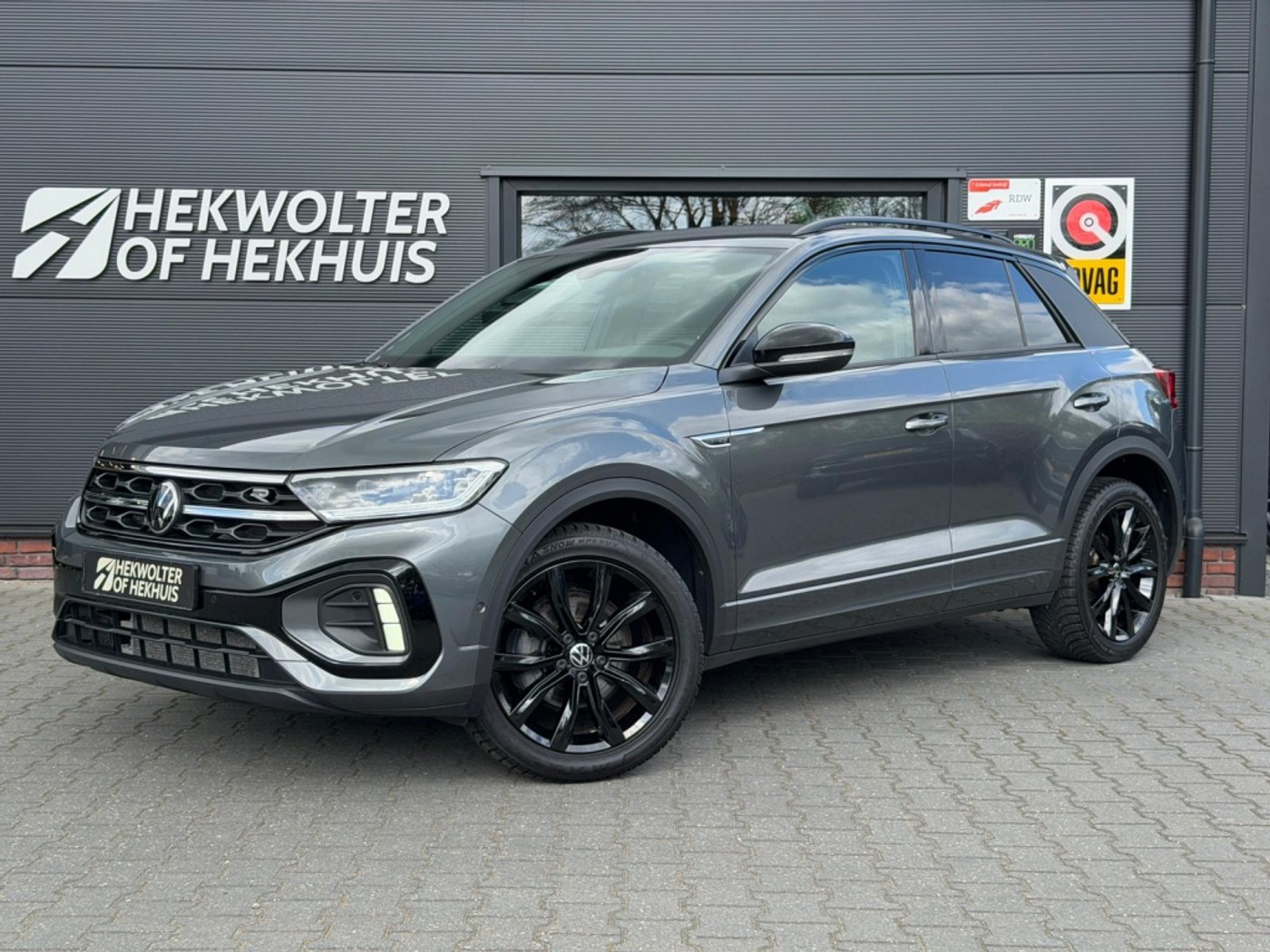 Volkswagen T-roc 1.5 TSI DSG 150 PK R-Line Black Style | Camera | Navi | Carplay 2023 - voorkant
