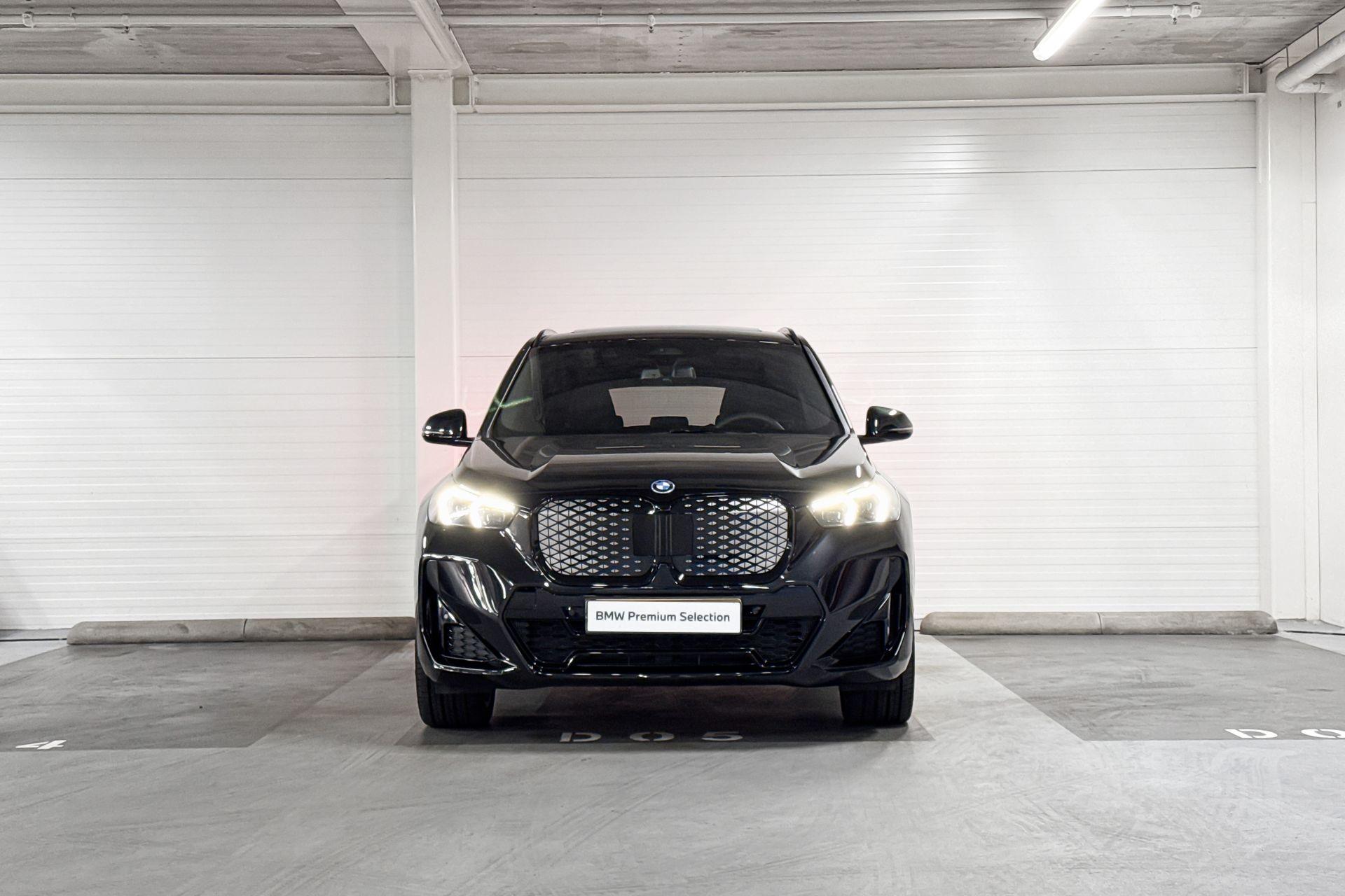 Foto van BMW Ix1 Edrive20