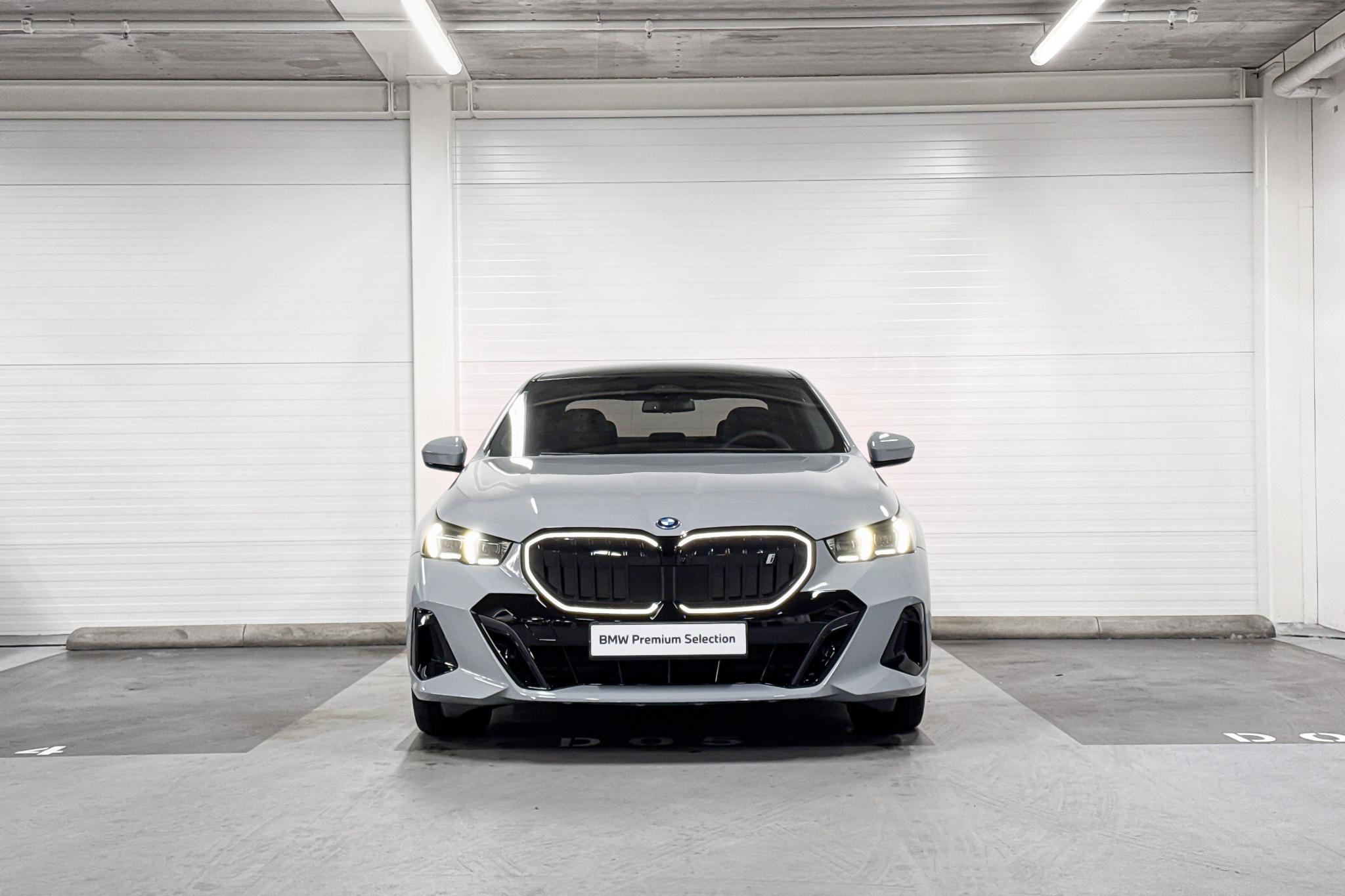 Foto van BMW I5 Edrive40