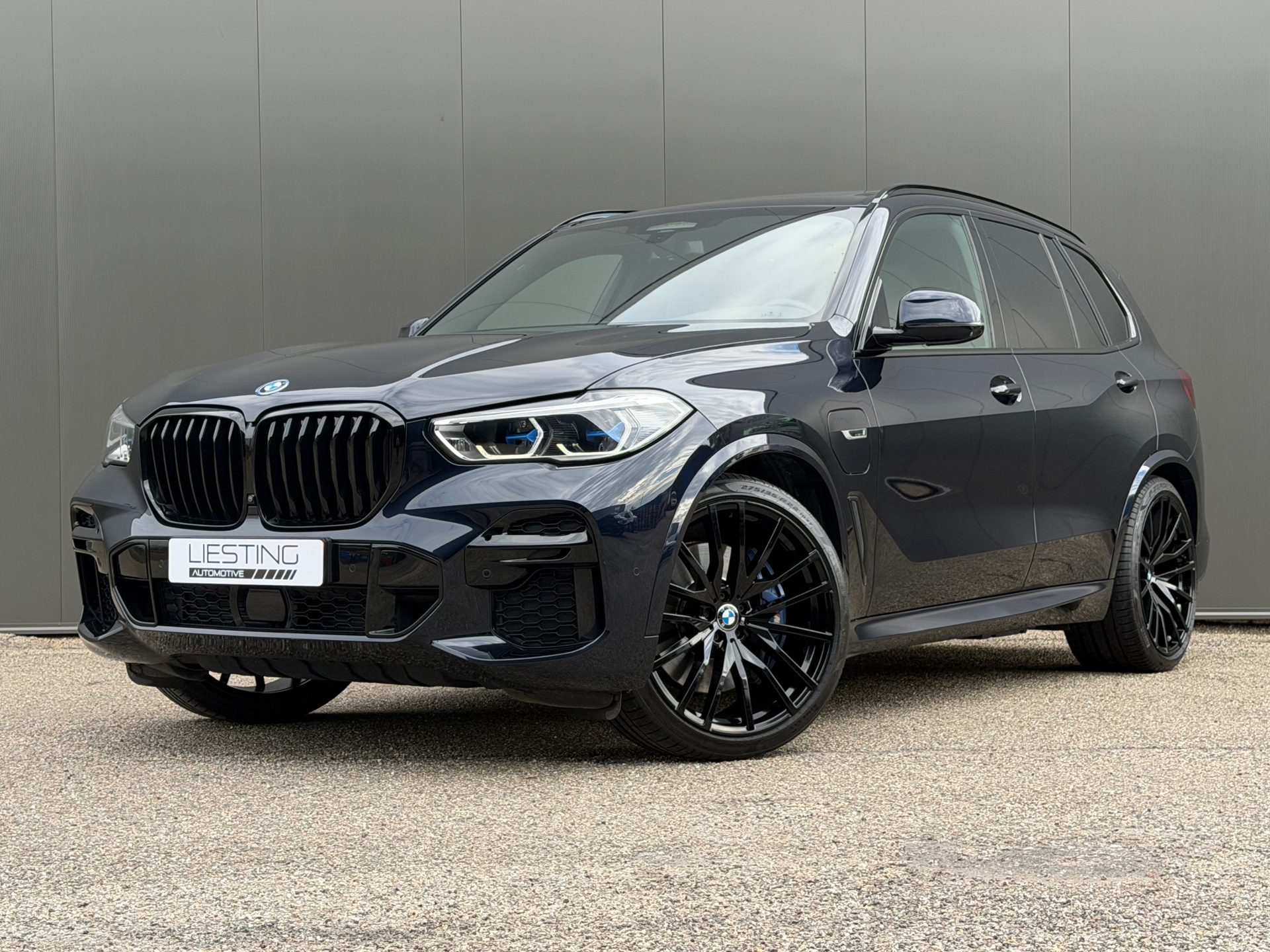 BMW X5 Xdrive45e XDrive45e M-Sport High Executive Pano 22'' 360 ACC 2022 - voorkant