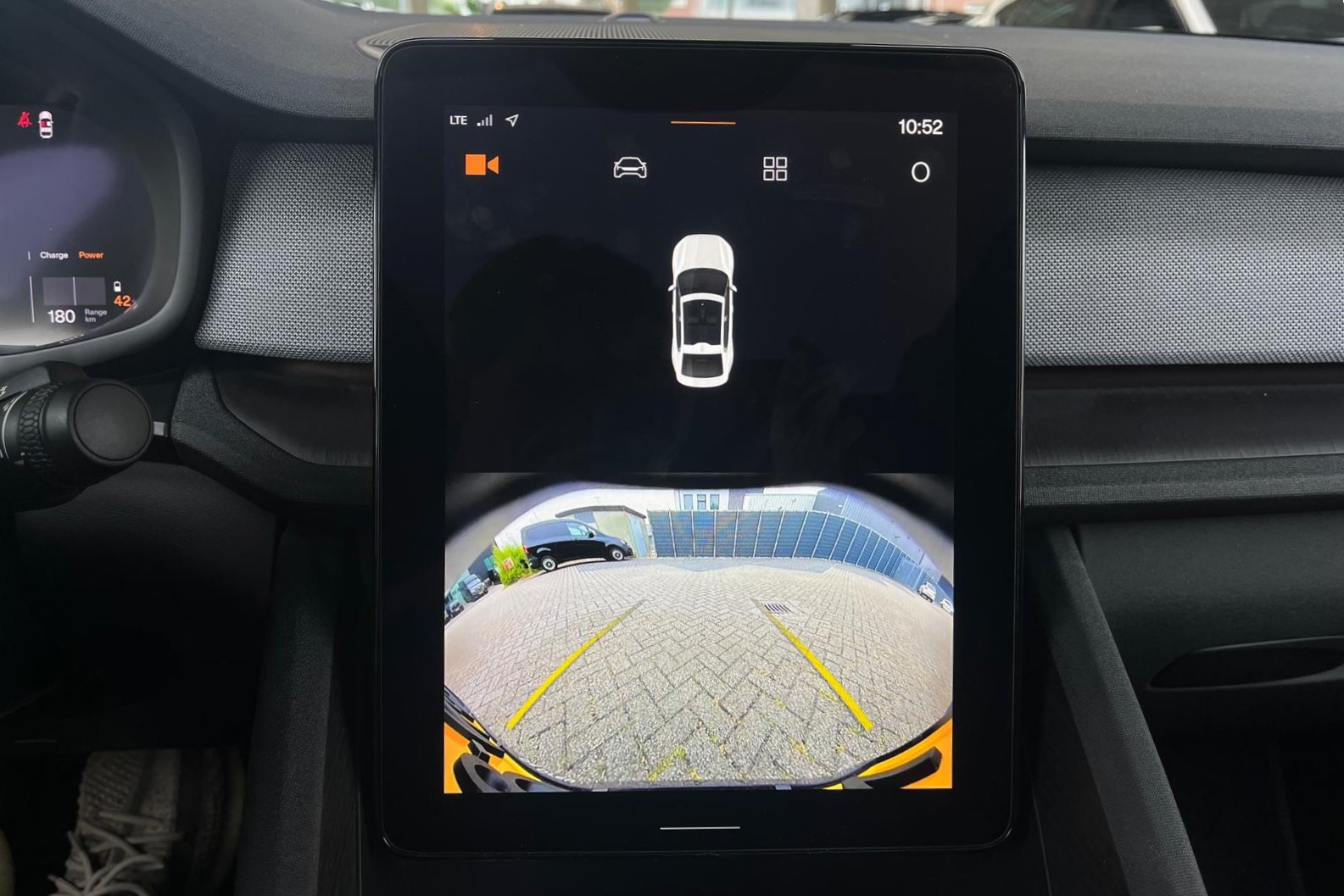 Foto van Polestar 2