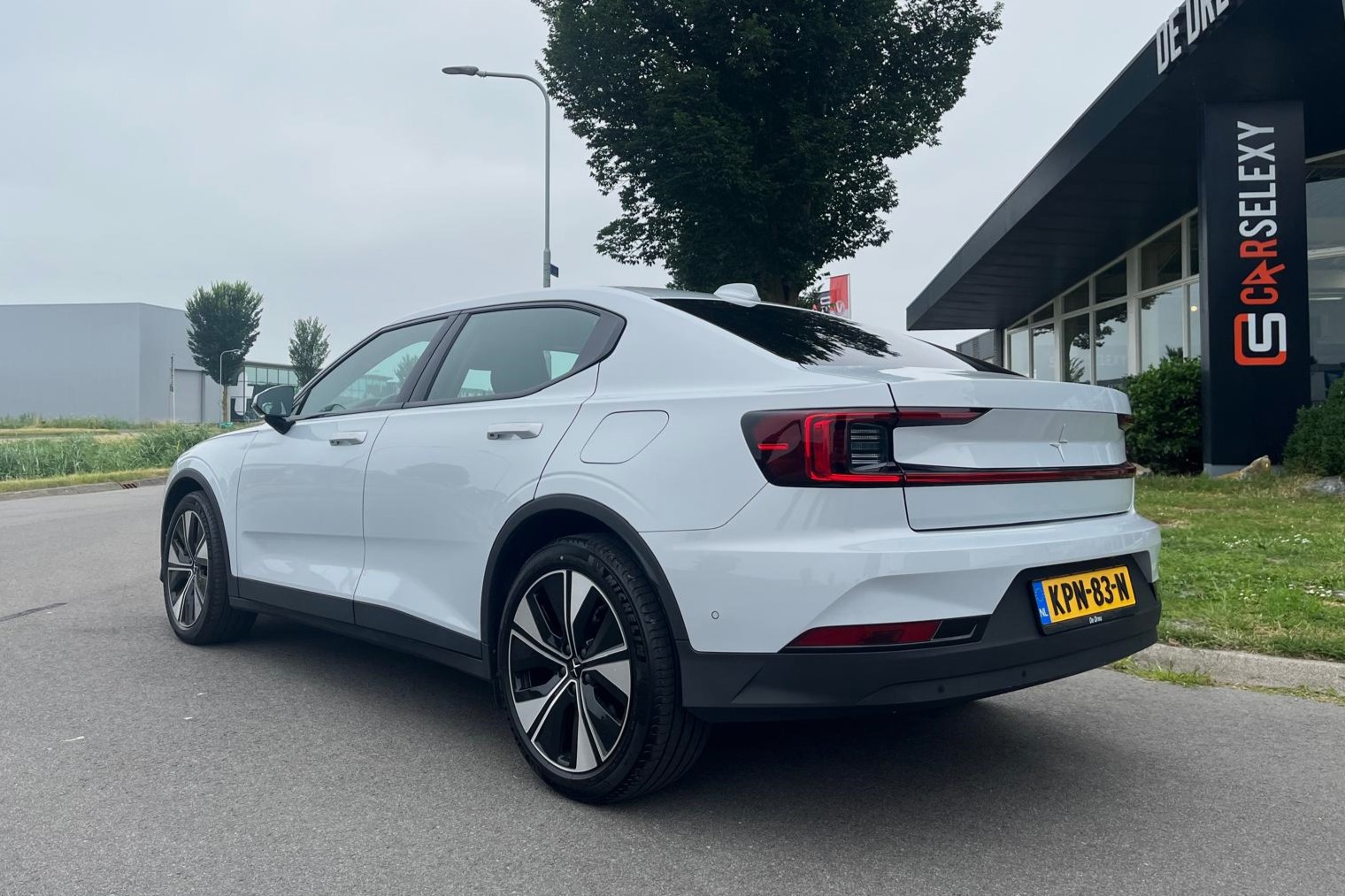Foto van Polestar 2