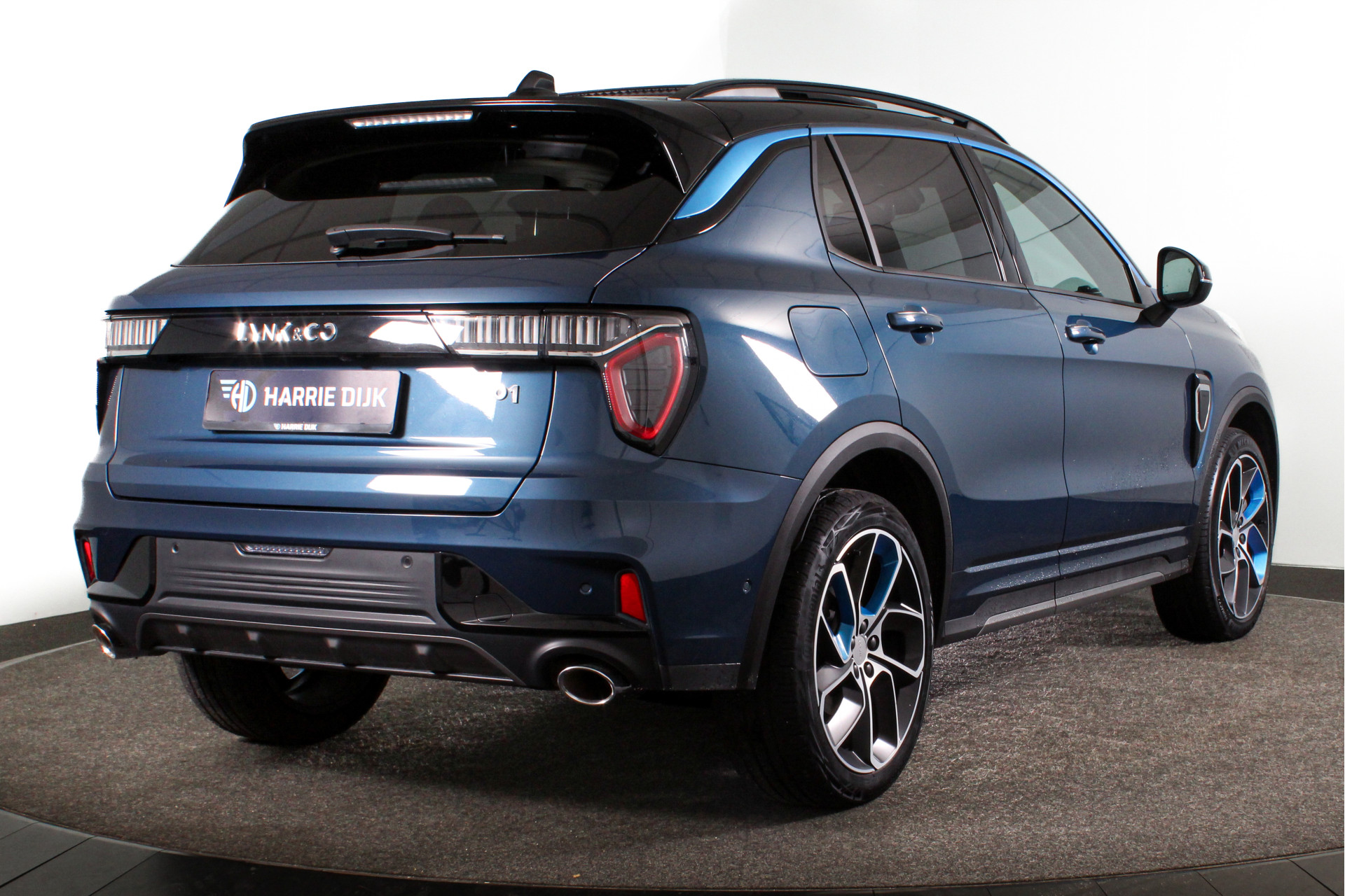 Foto van Lynk&co LYNK & Co 01