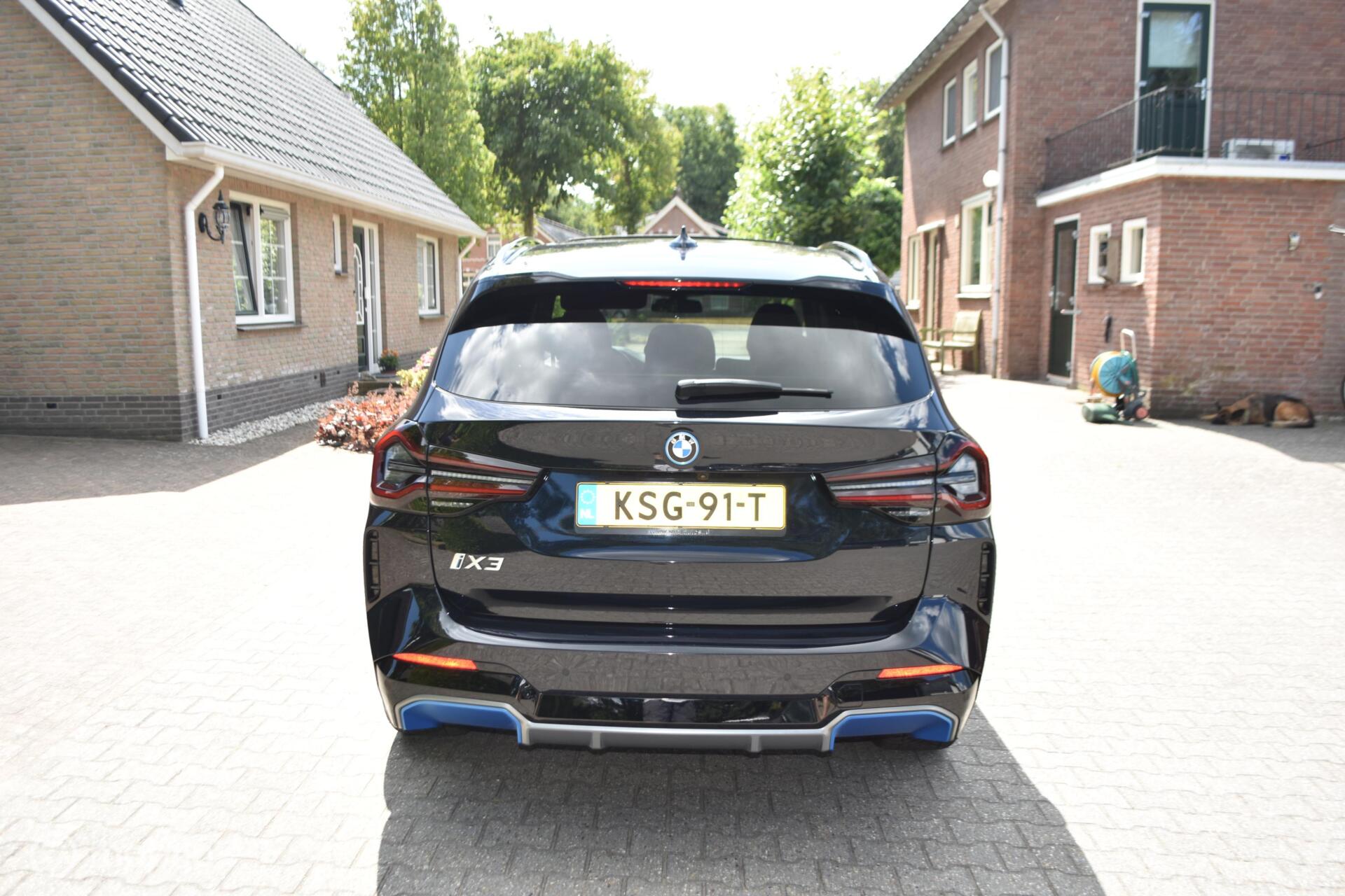 Foto van BMW Ix3