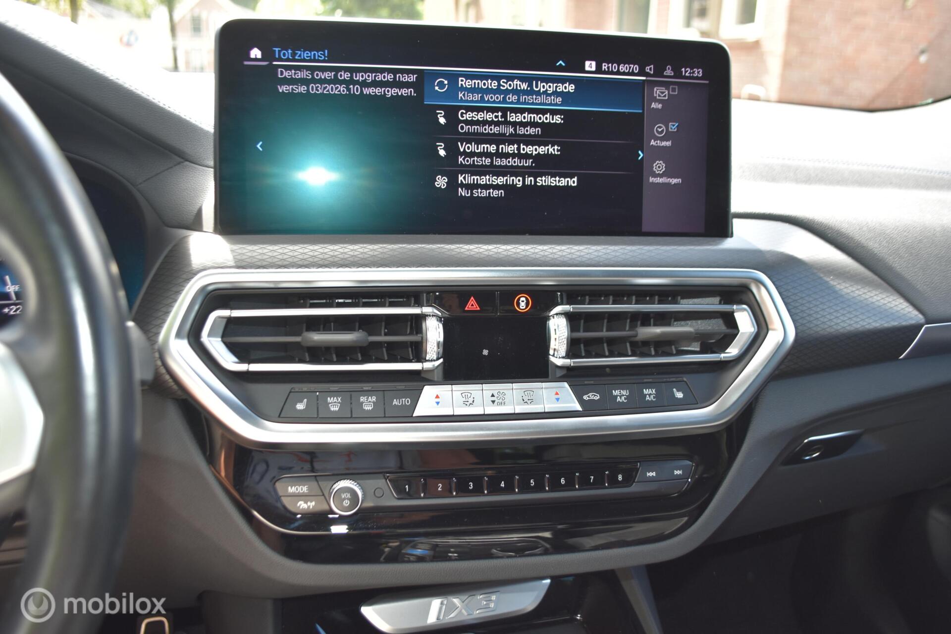 Foto van BMW Ix3
