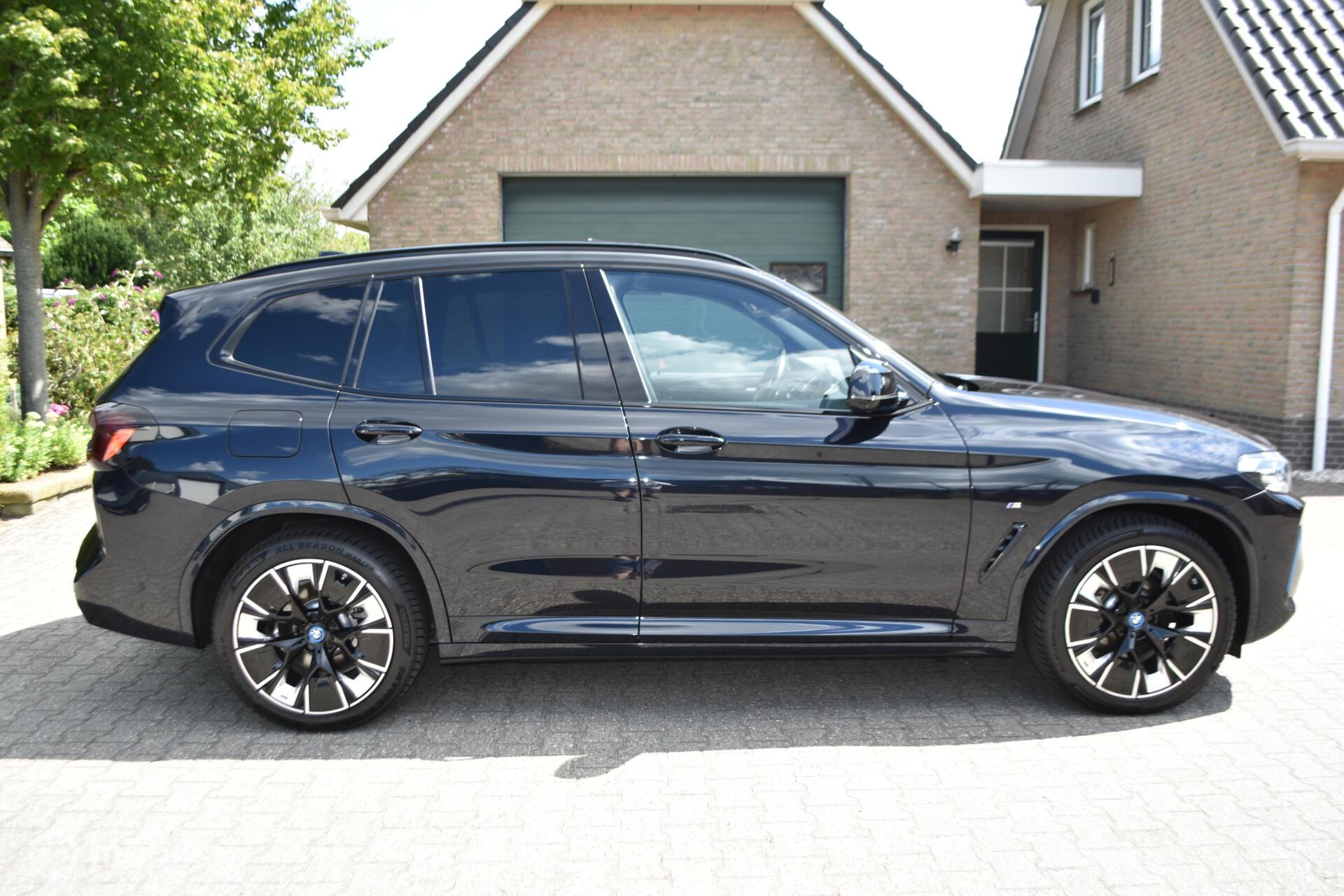 Foto van BMW Ix3