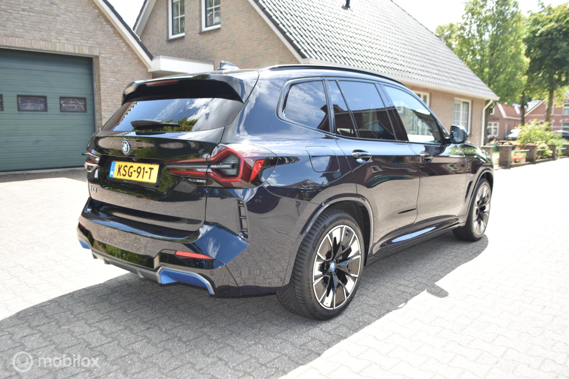 Foto van BMW Ix3