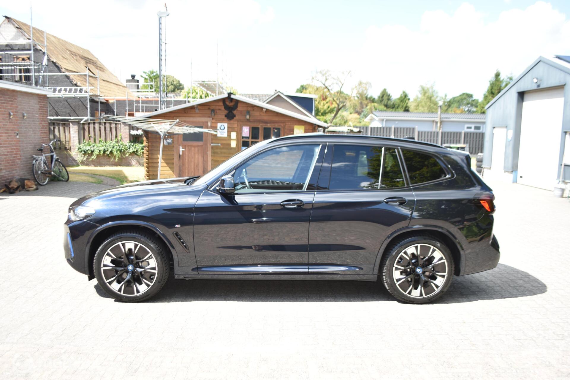 Foto van BMW Ix3