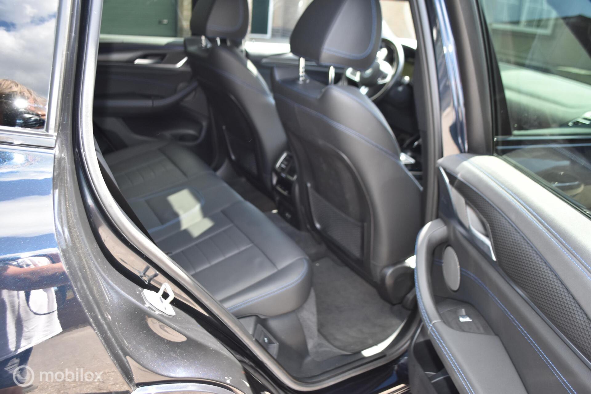 Foto van BMW Ix3