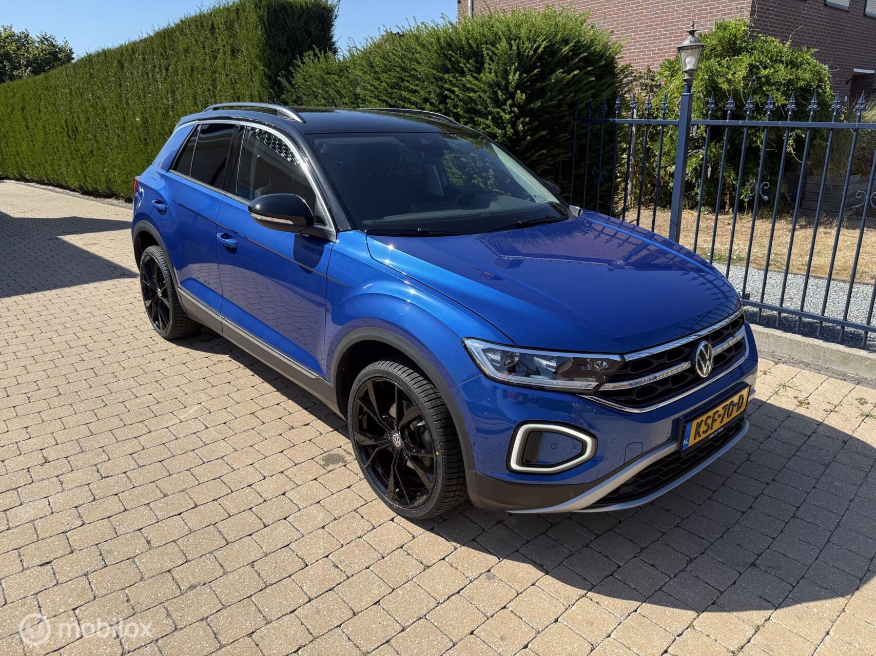 Volkswagen T-roc 1.5 TSI Style 27.000 KM AUTOMAAT NIEUWSTAAT 2024 - voorkant