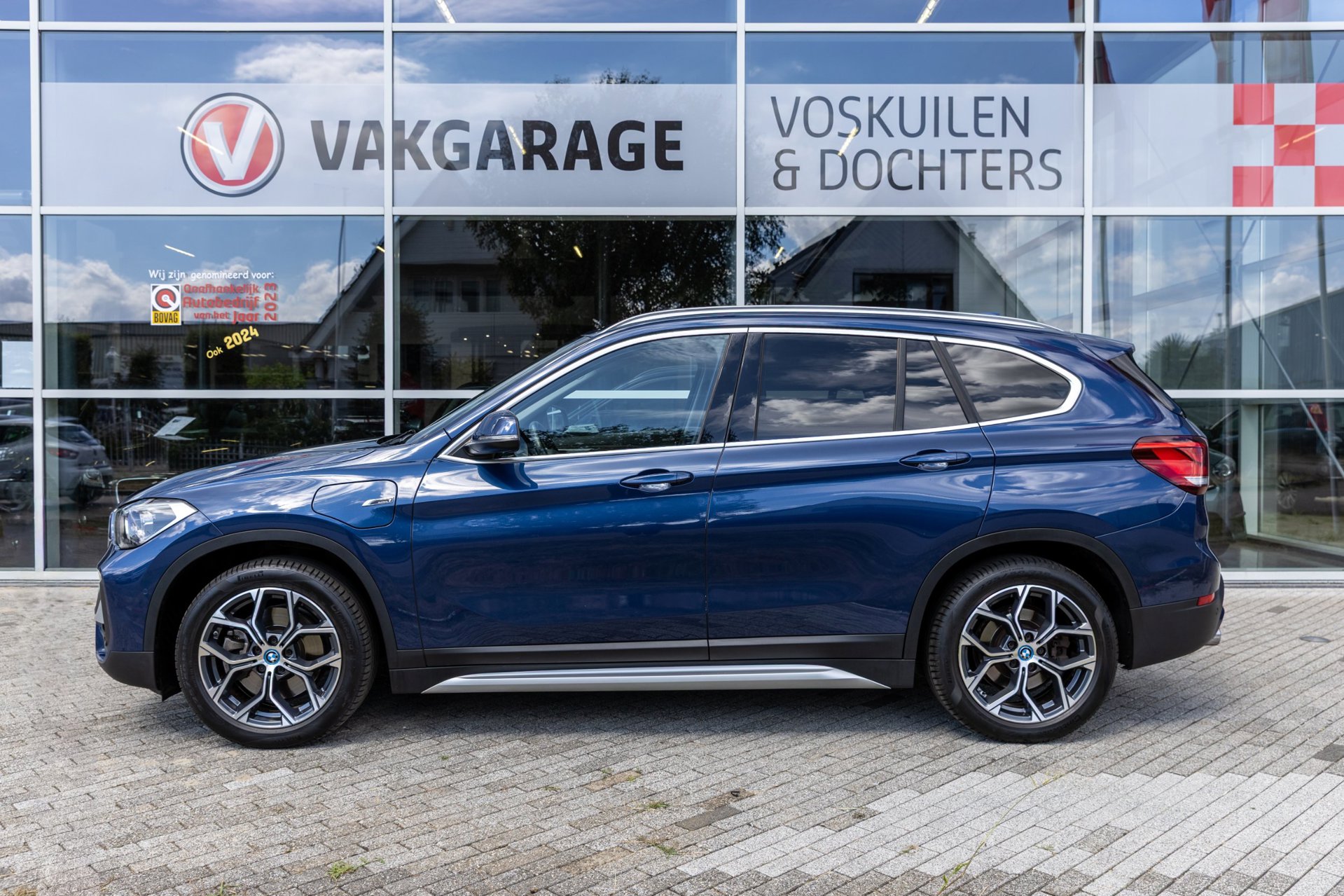 Foto van BMW X1 Xdrive25e