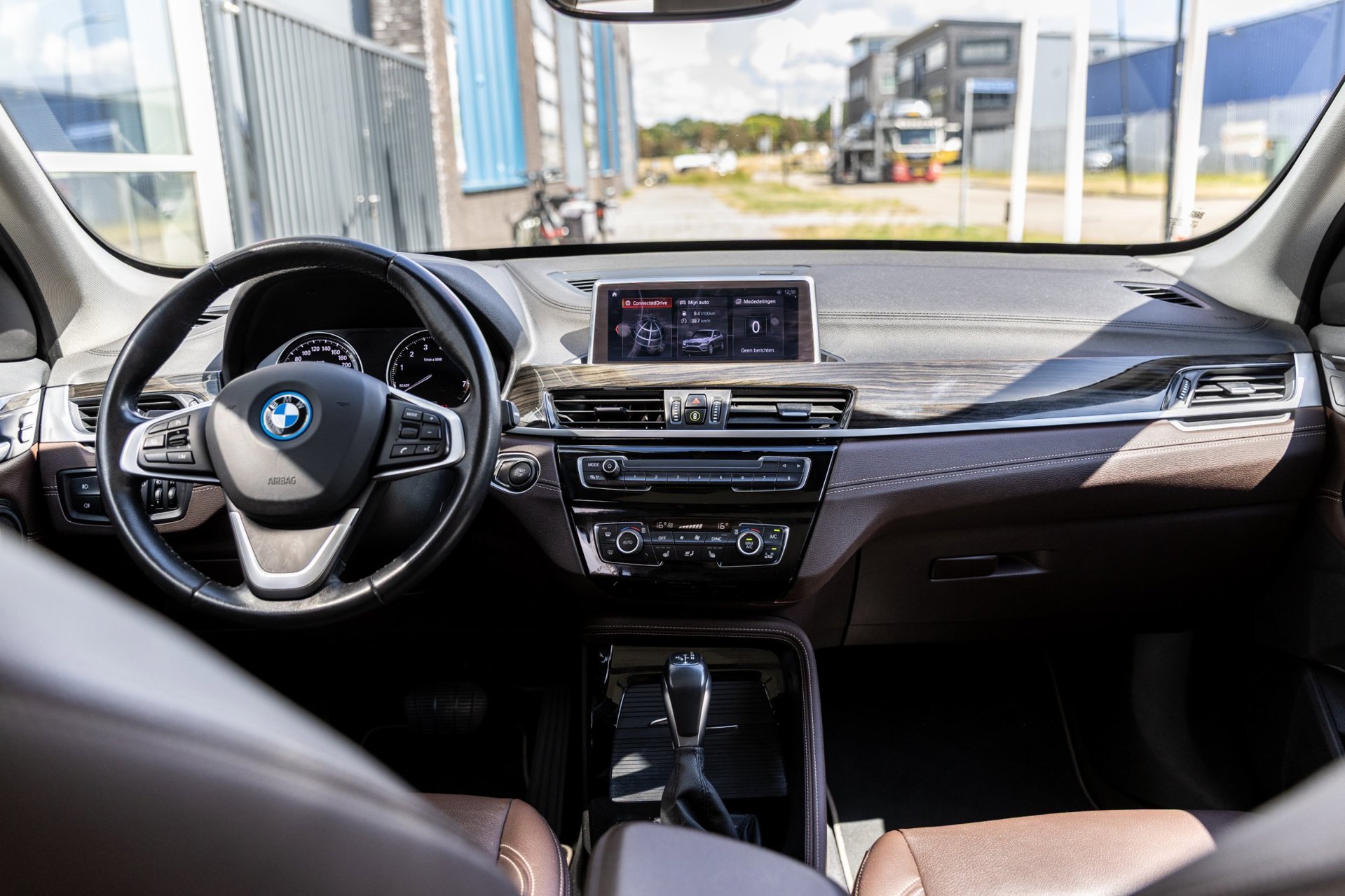 Foto van BMW X1 Xdrive25e