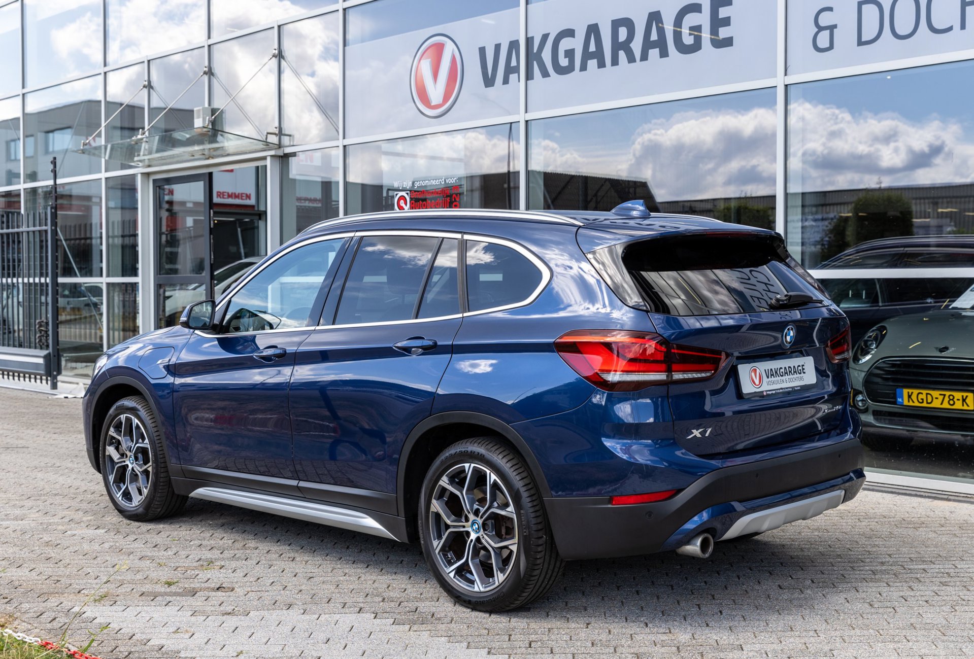 Foto van BMW X1 Xdrive25e