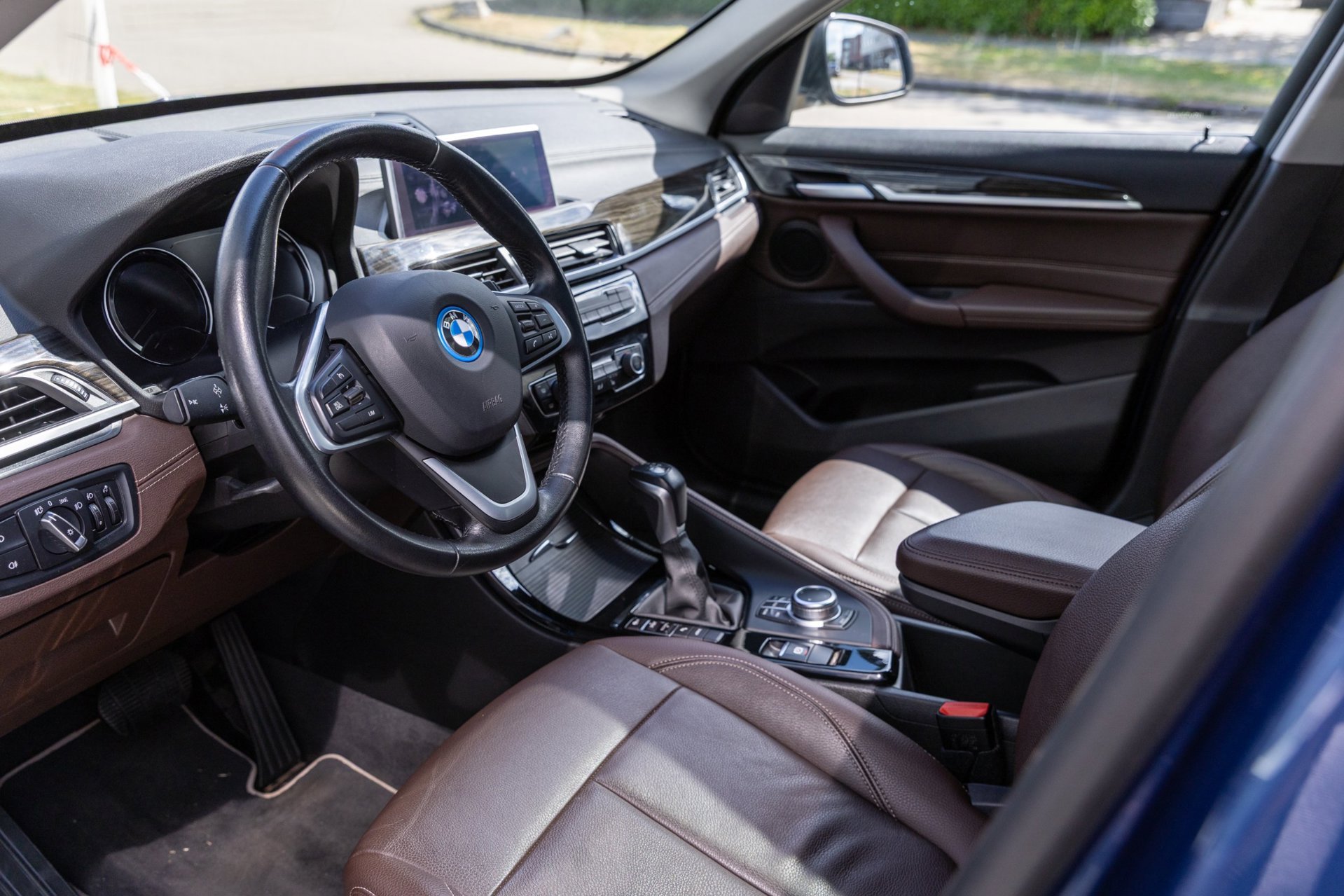 Foto van BMW X1 Xdrive25e