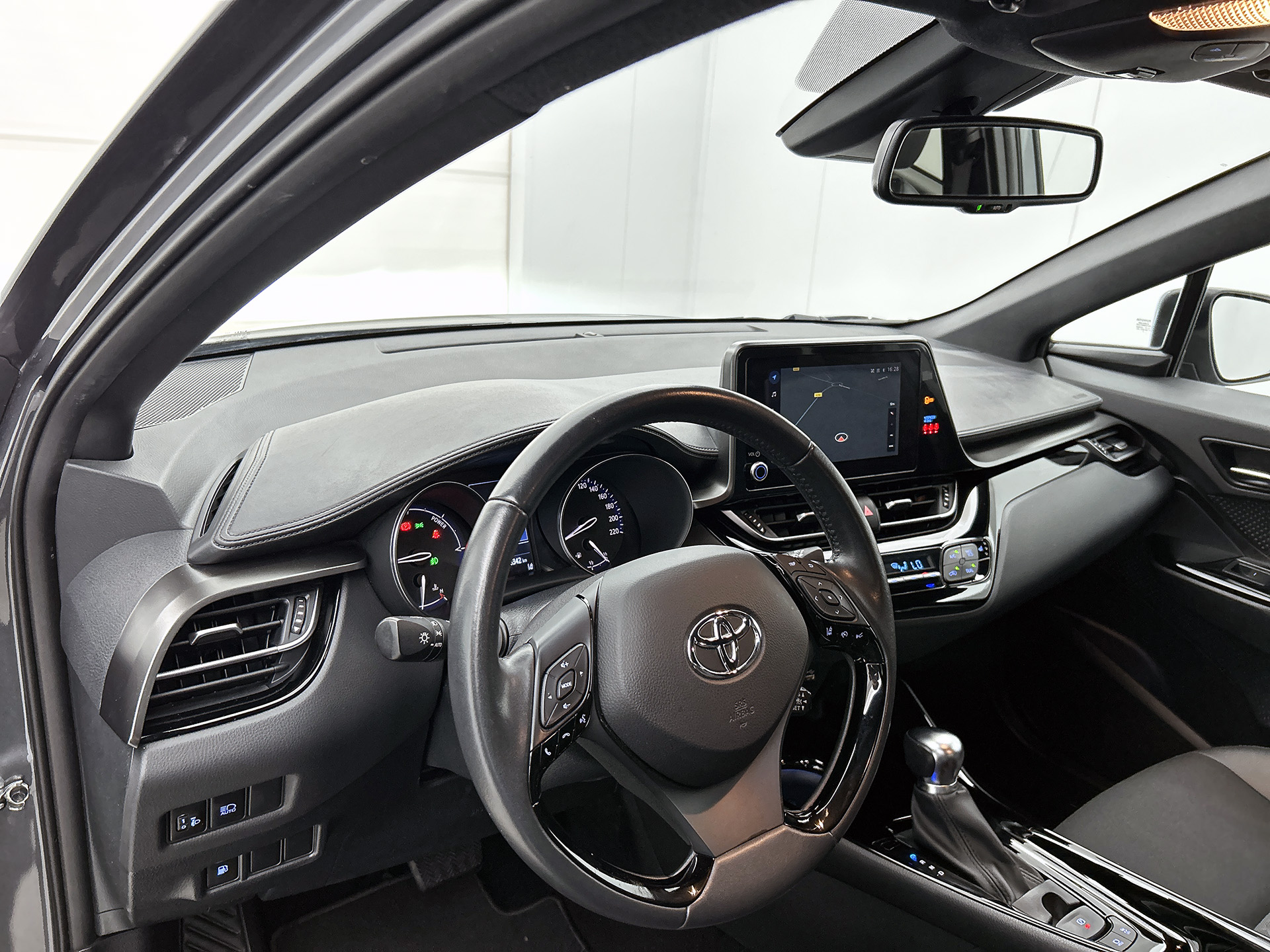 Foto van Toyota Toyota C-hr