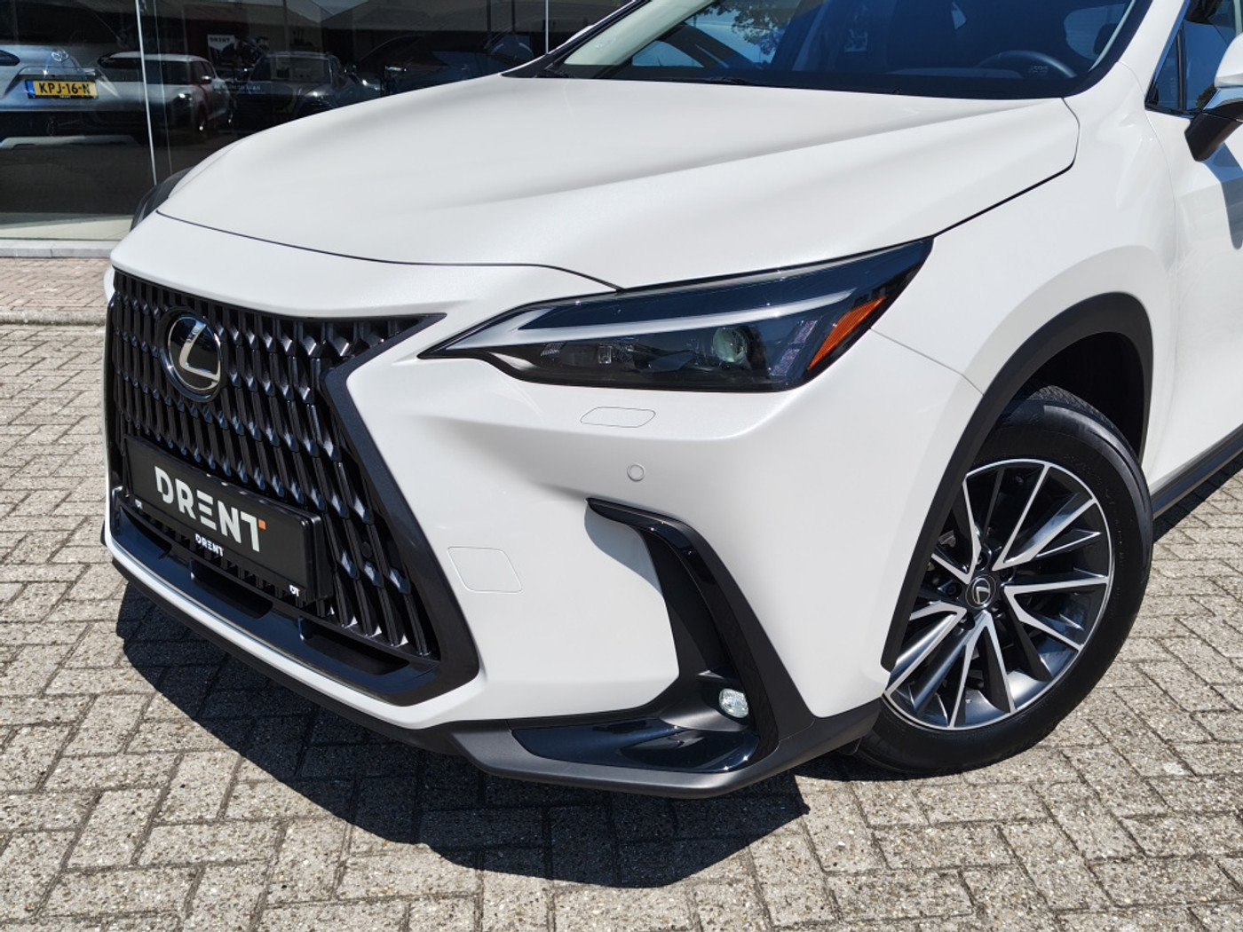 Foto van Lexus Lexus Nx450h+