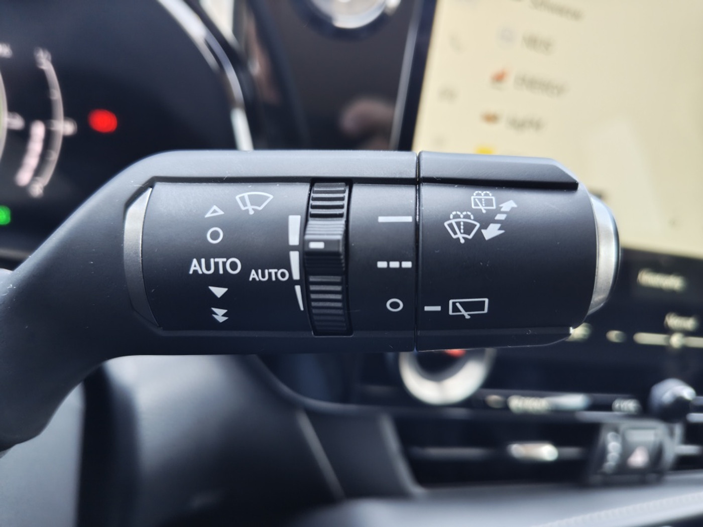 Foto van Lexus Lexus Nx450h+