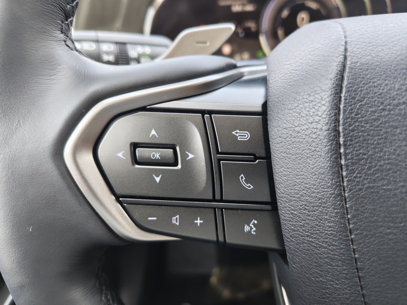 Foto van Lexus Lexus Nx450h+