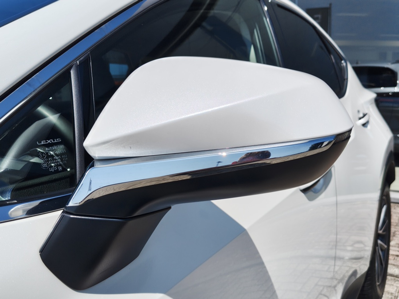 Foto van Lexus Lexus Nx450h+