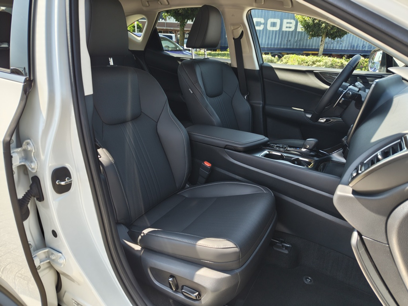 Foto van Lexus Lexus Nx450h+