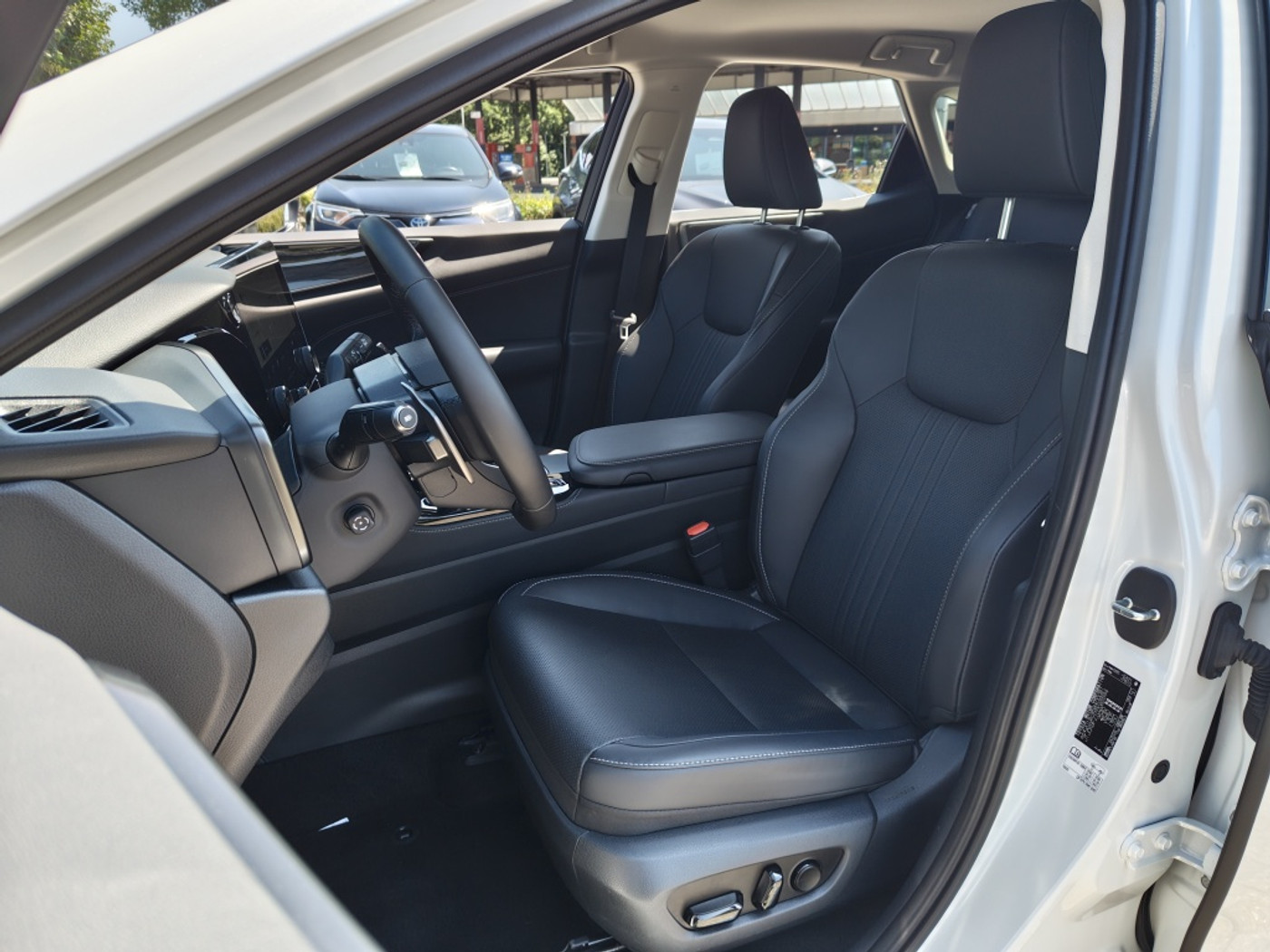 Foto van Lexus Lexus Nx450h+