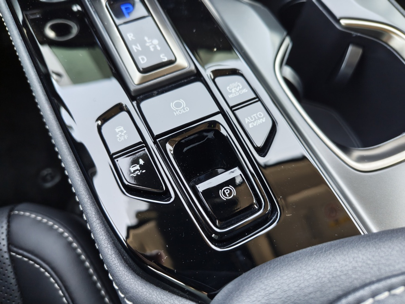 Foto van Lexus Lexus Nx450h+