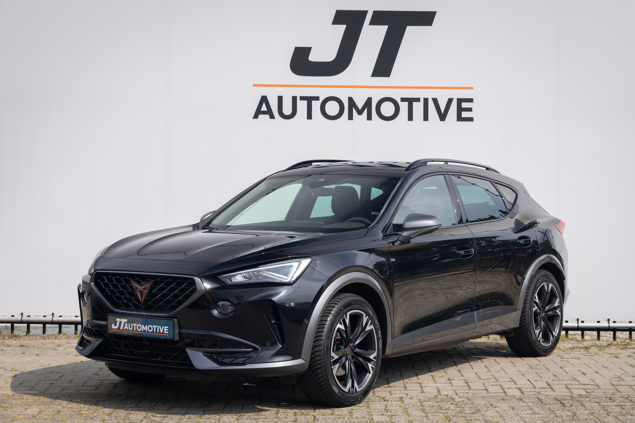 Cupra Formentor 1.4 TSI e-Hybrid Essential adaptive cruise | Camera | Pdc | Stuurverwarming | Carplay | Half ledere bekleding | Dab 2024 - voorkant