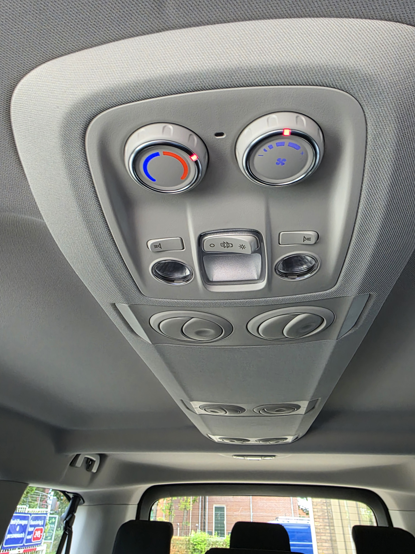 Foto van Opel Zafira-e Life