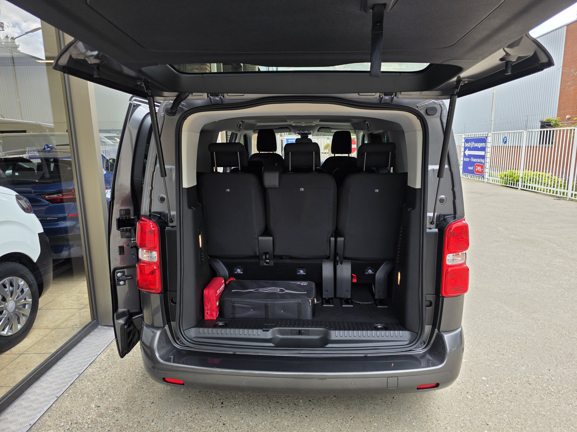 Foto van Opel Zafira-e Life