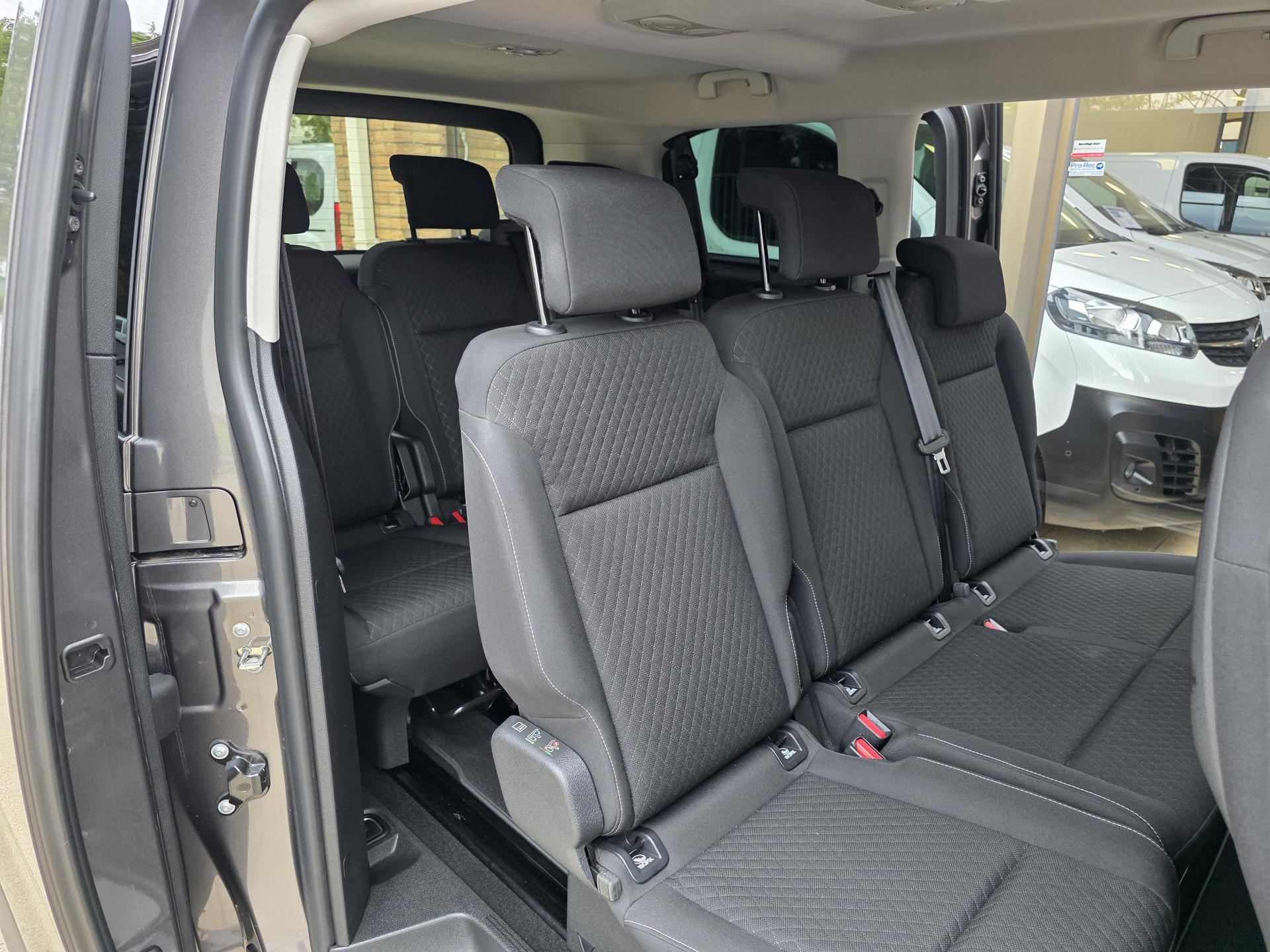Foto van Opel Zafira-e Life