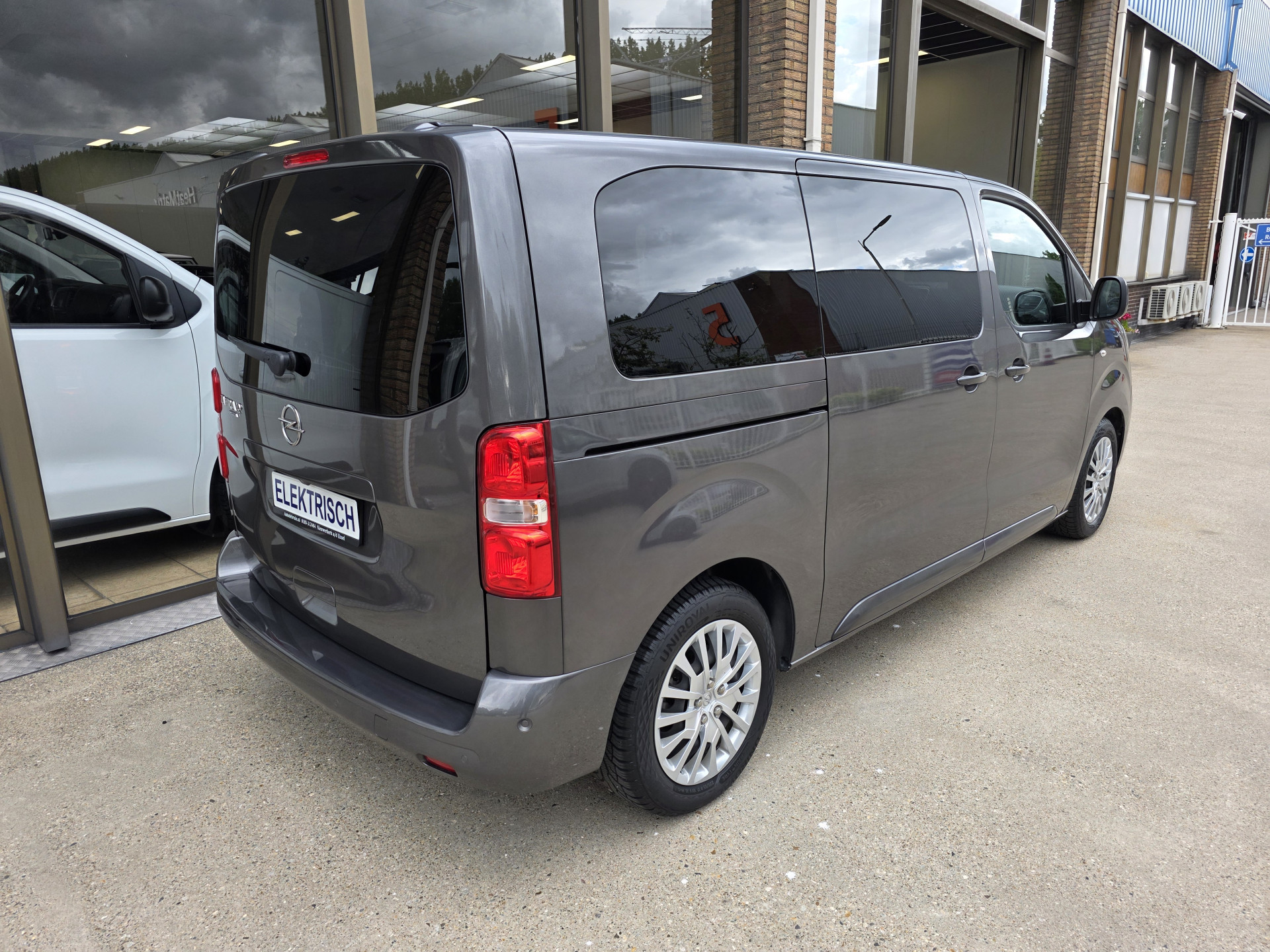 Foto van Opel Zafira-e Life
