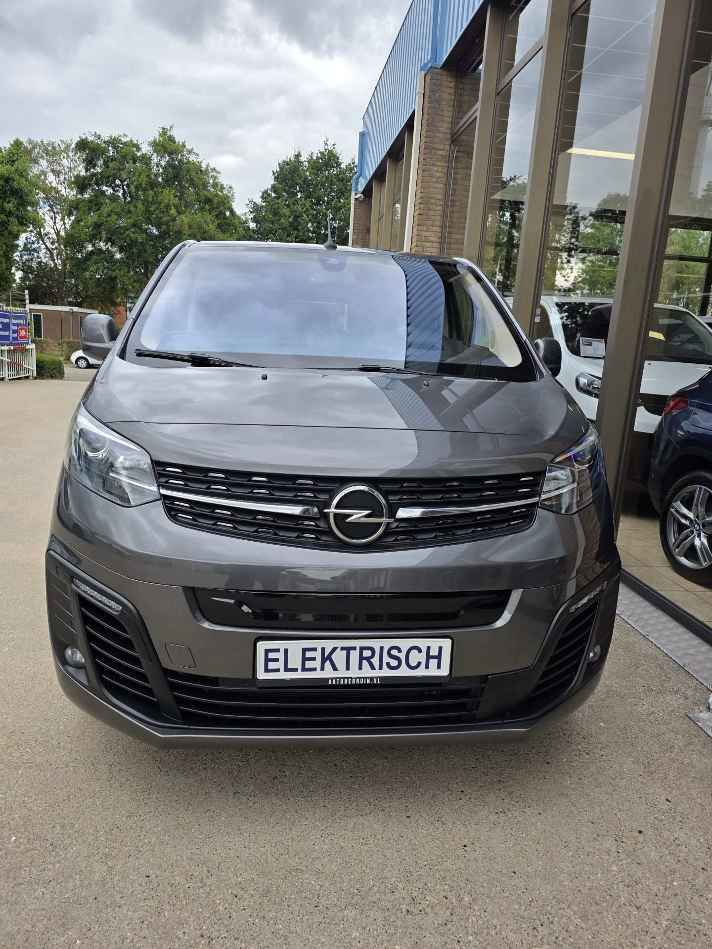 Foto van Opel Zafira-e Life