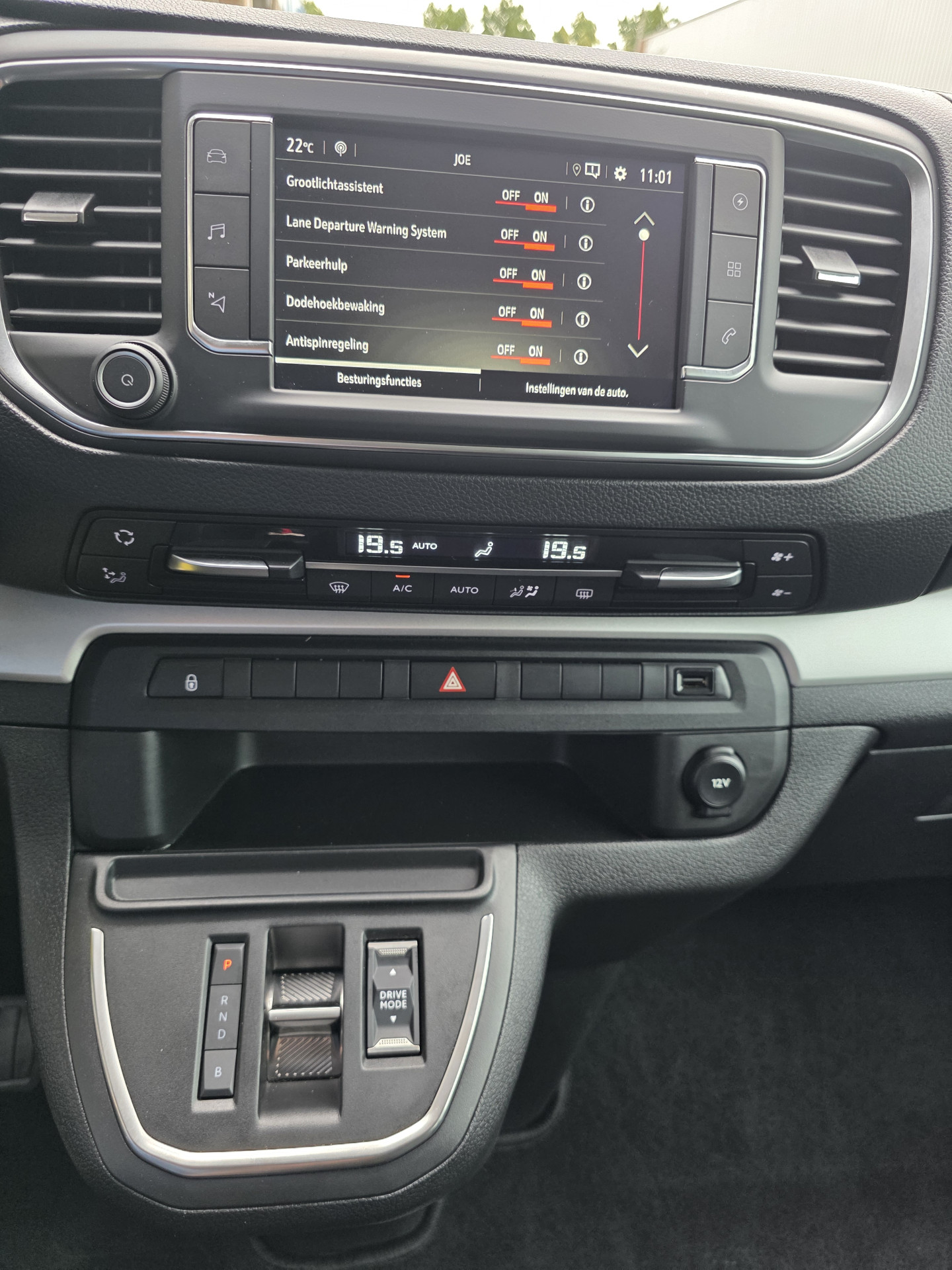 Foto van Opel Zafira-e Life