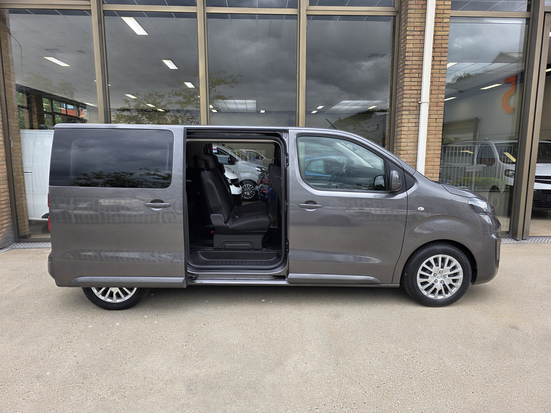 Foto van Opel Zafira-e Life