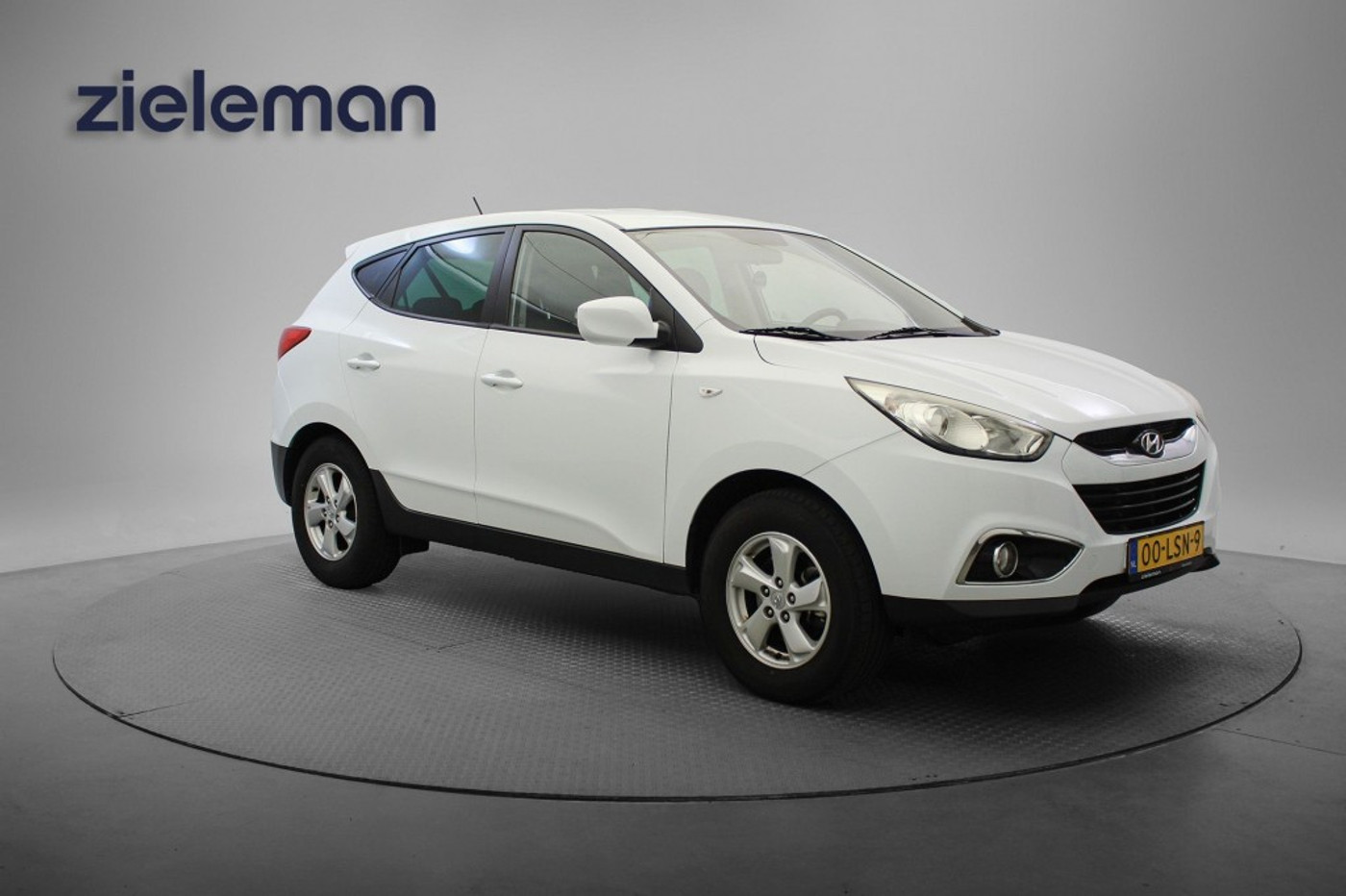 Hyundai Ix35 2.0i Dynamic - Cruise, Clima, Trekhaak 2010 - voorkant