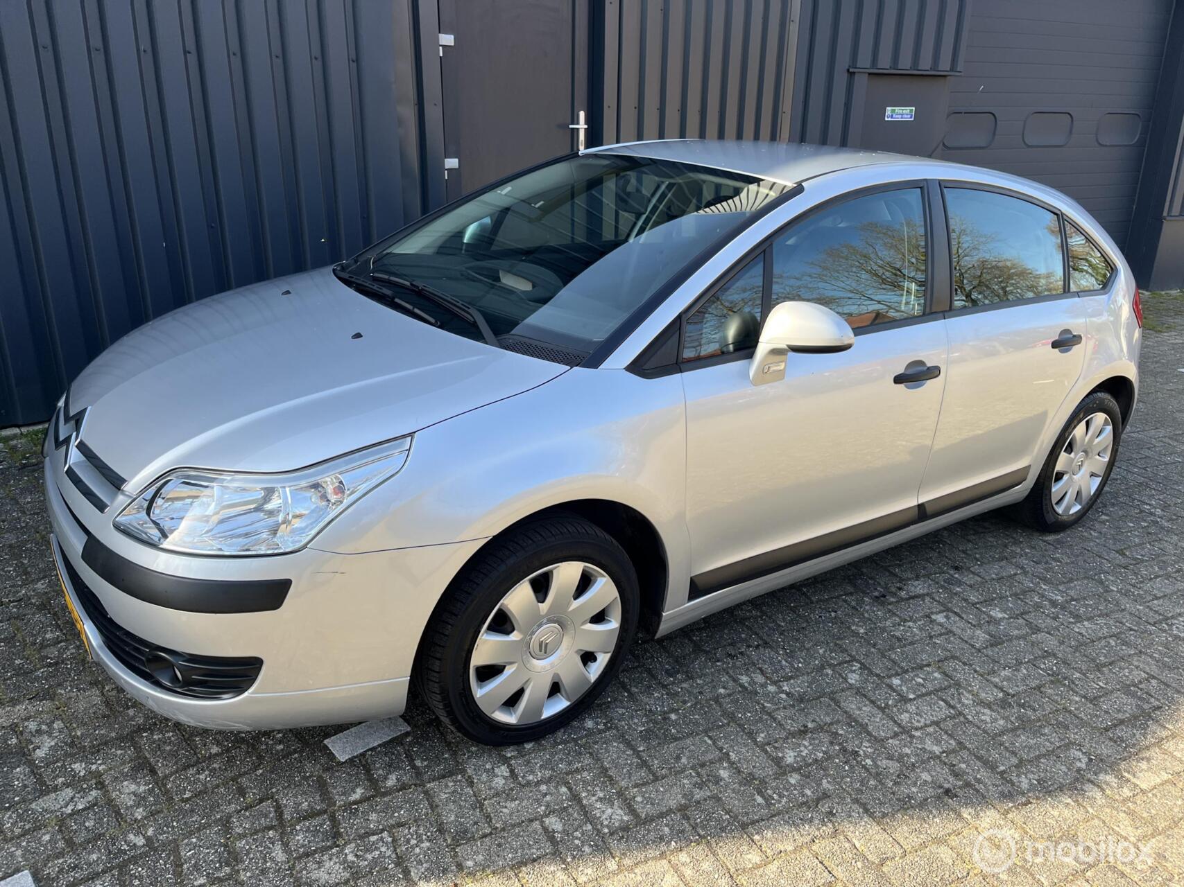Citroen C4 1.6-16V Ligne Prestige Airco 2005 - voorkant
