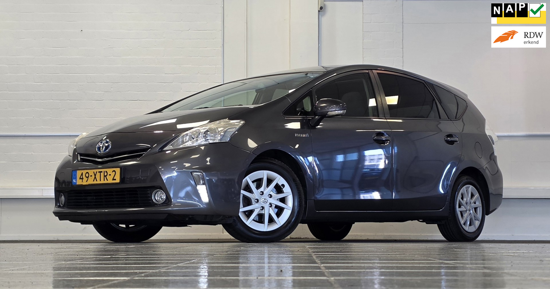Toyota Toyota Prius Plus 1.8 Aspiration 96g 100% Onderhouden Panoramadak Navi 2012 - voorkant
